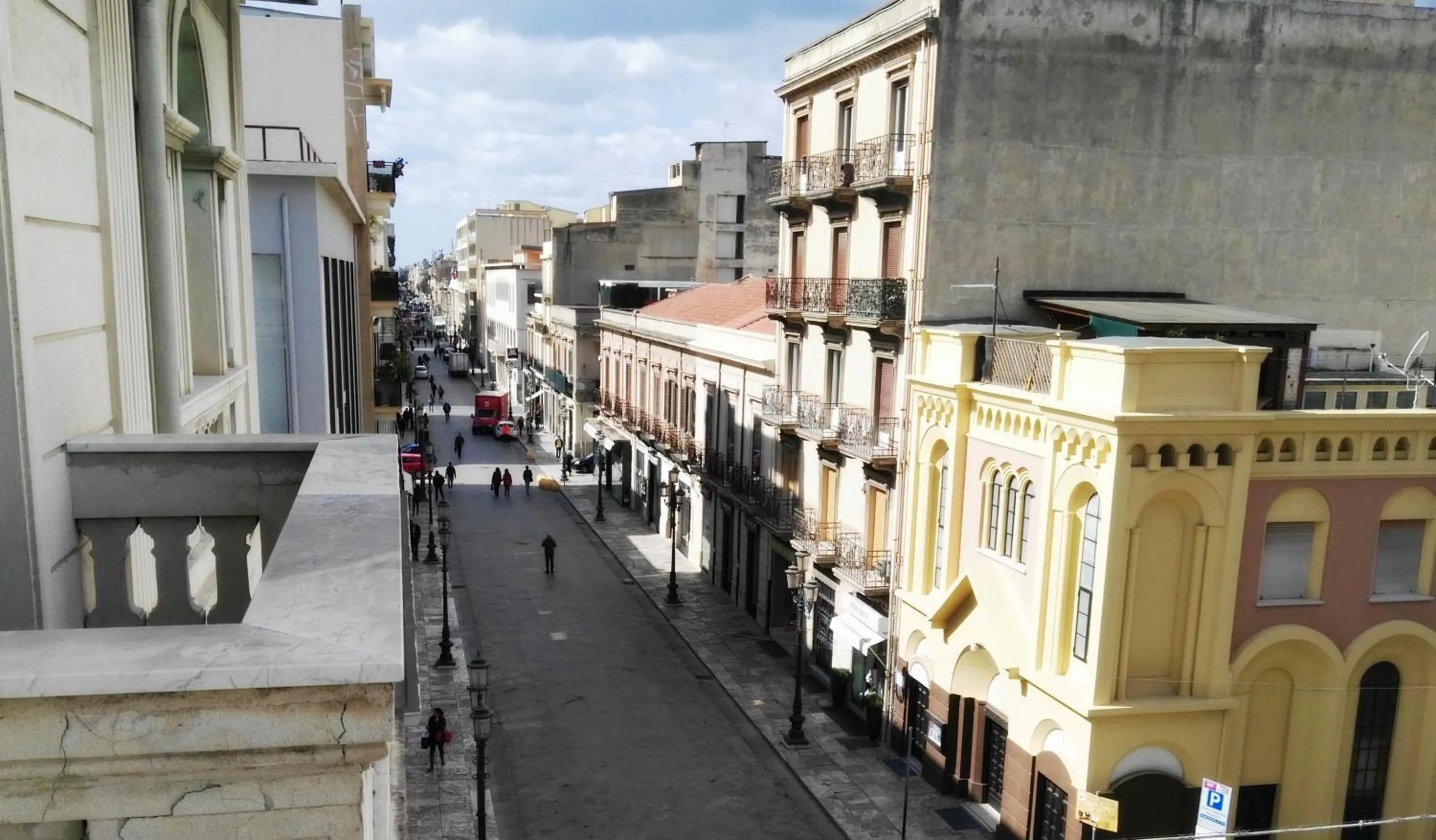 Property building in B&B Main Street