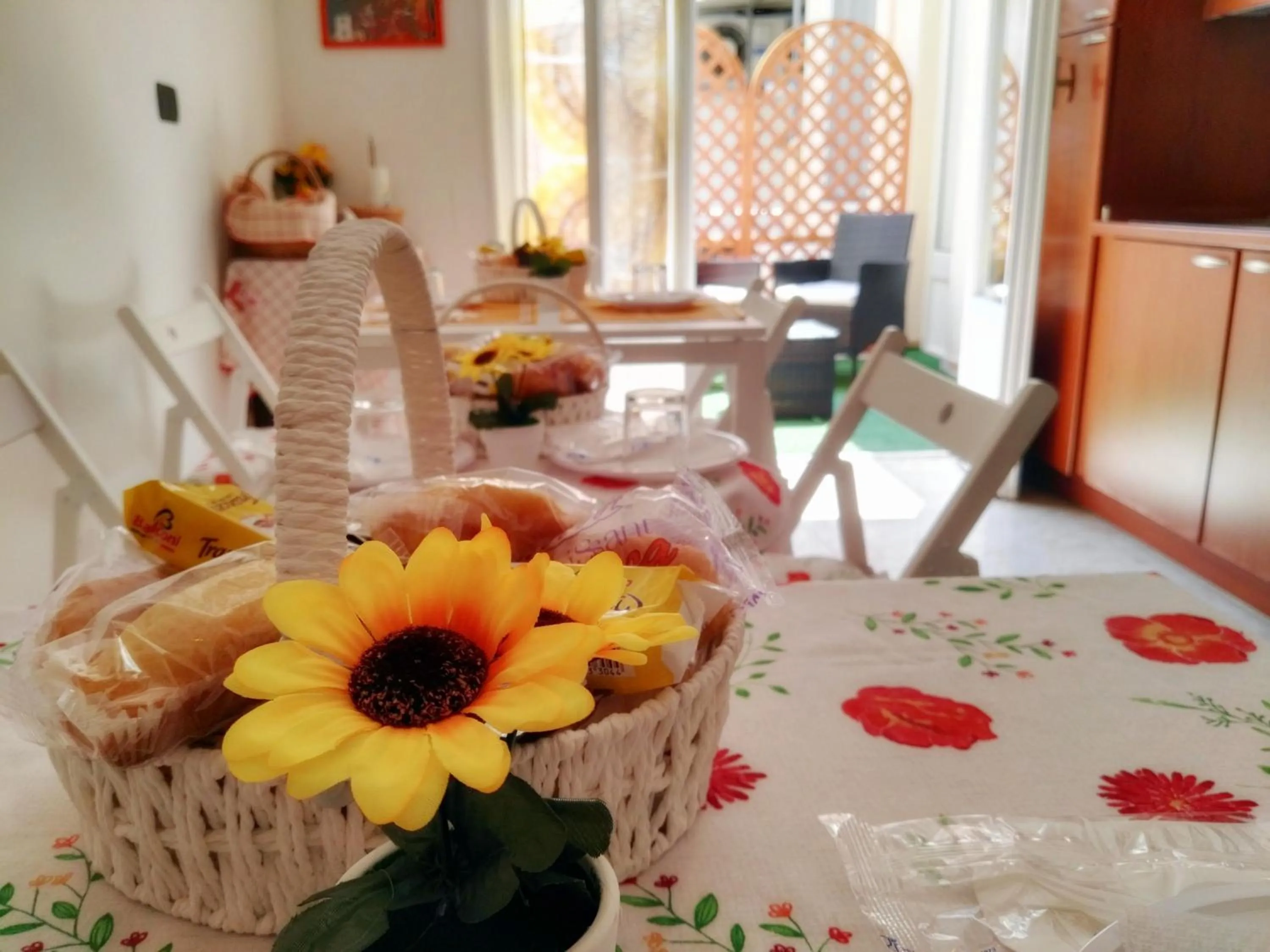 Communal kitchen in B&B Main Street