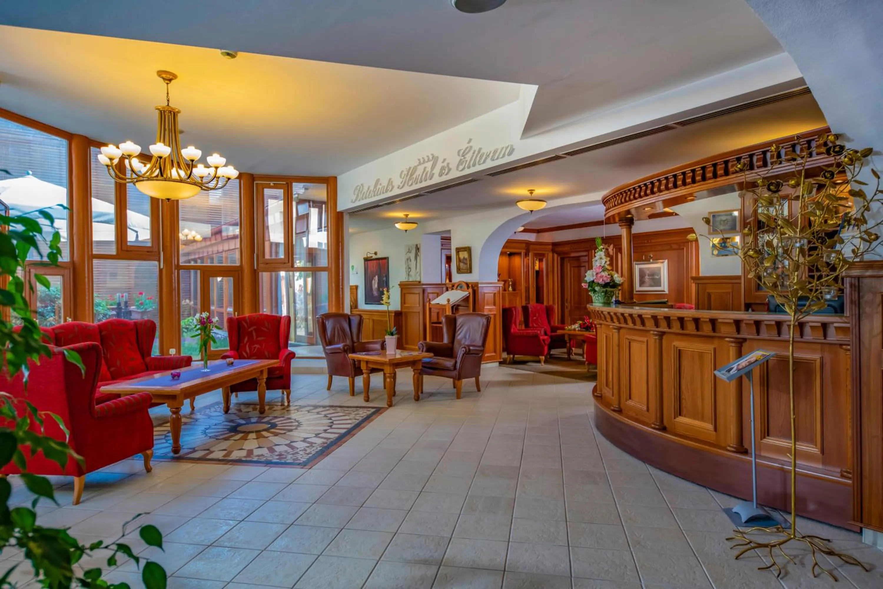 Lobby or reception in Betekints Wellness Hotel