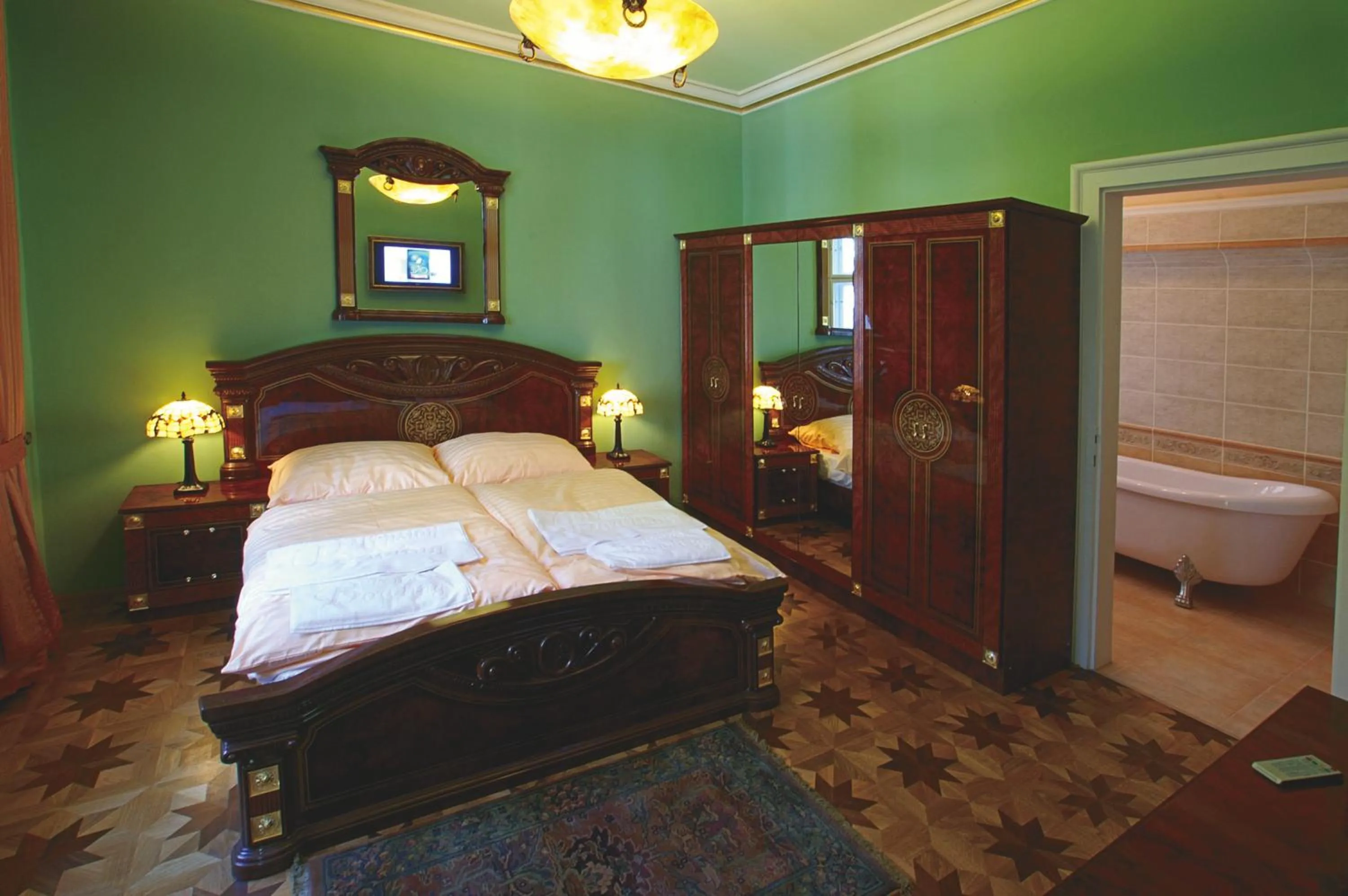 Decorative detail, Bed in Hotel Bow Garden
