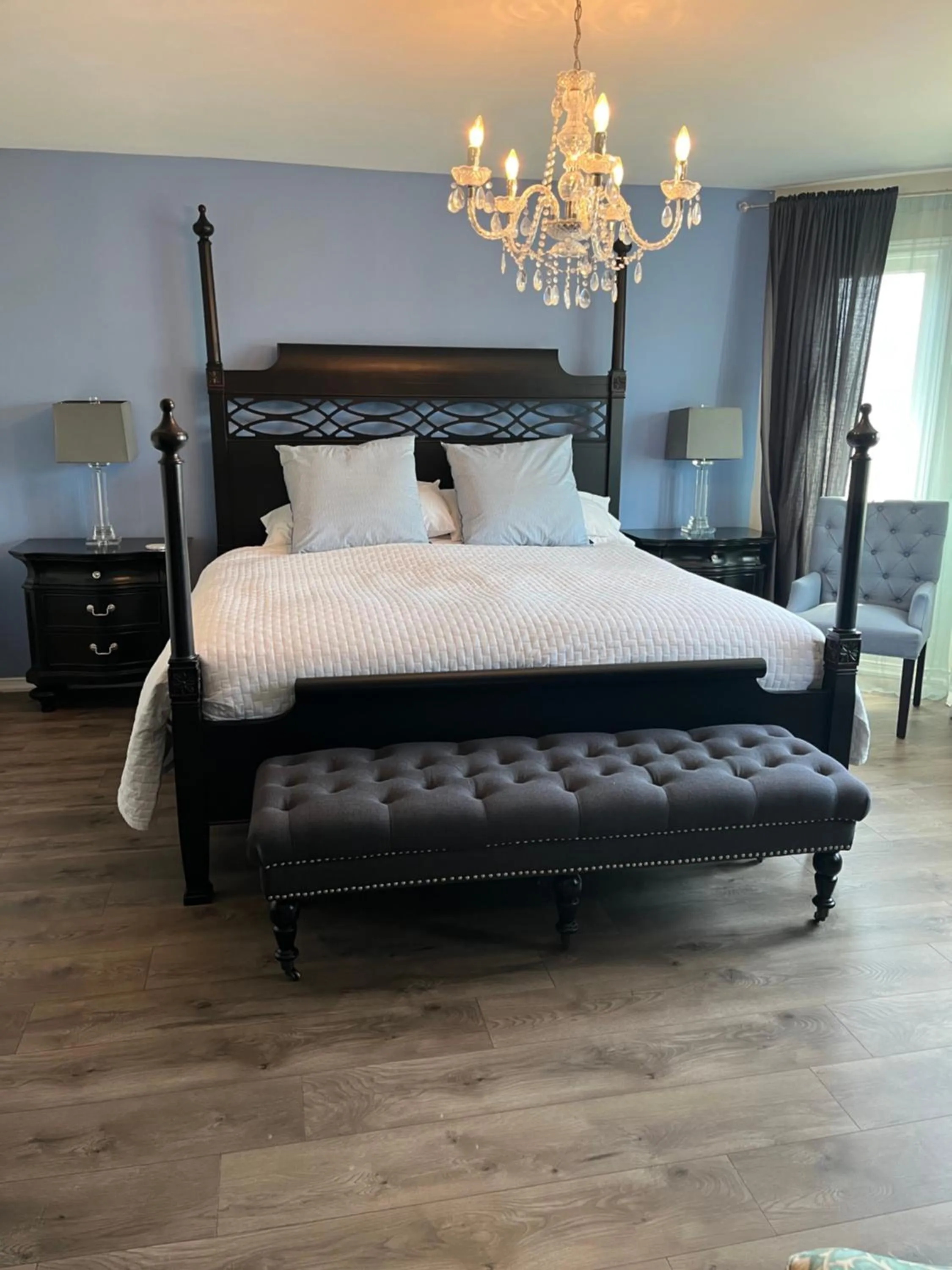 Bed in Lulu's Bed & Breakfast