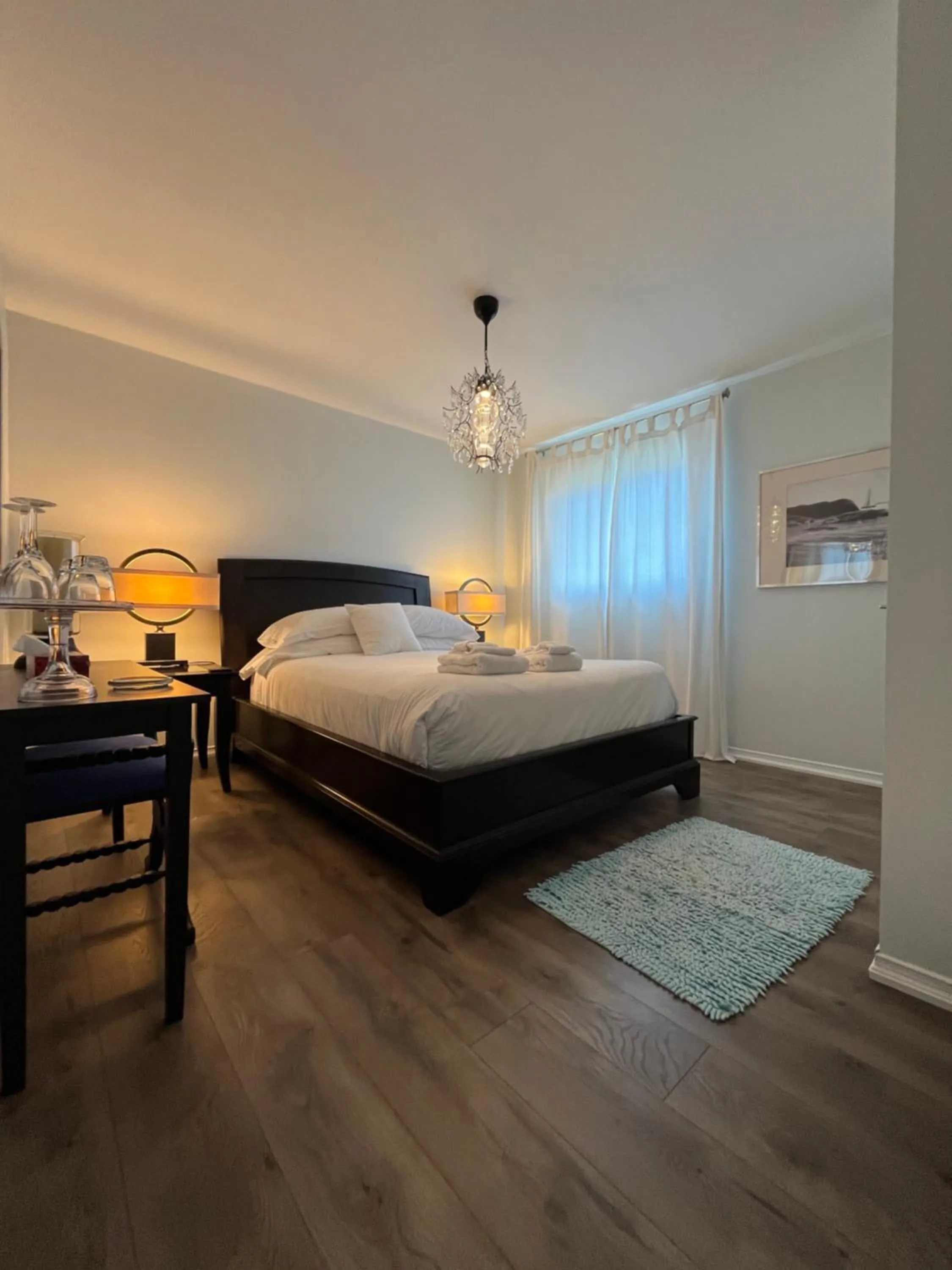 Bed in Lulu's Bed & Breakfast