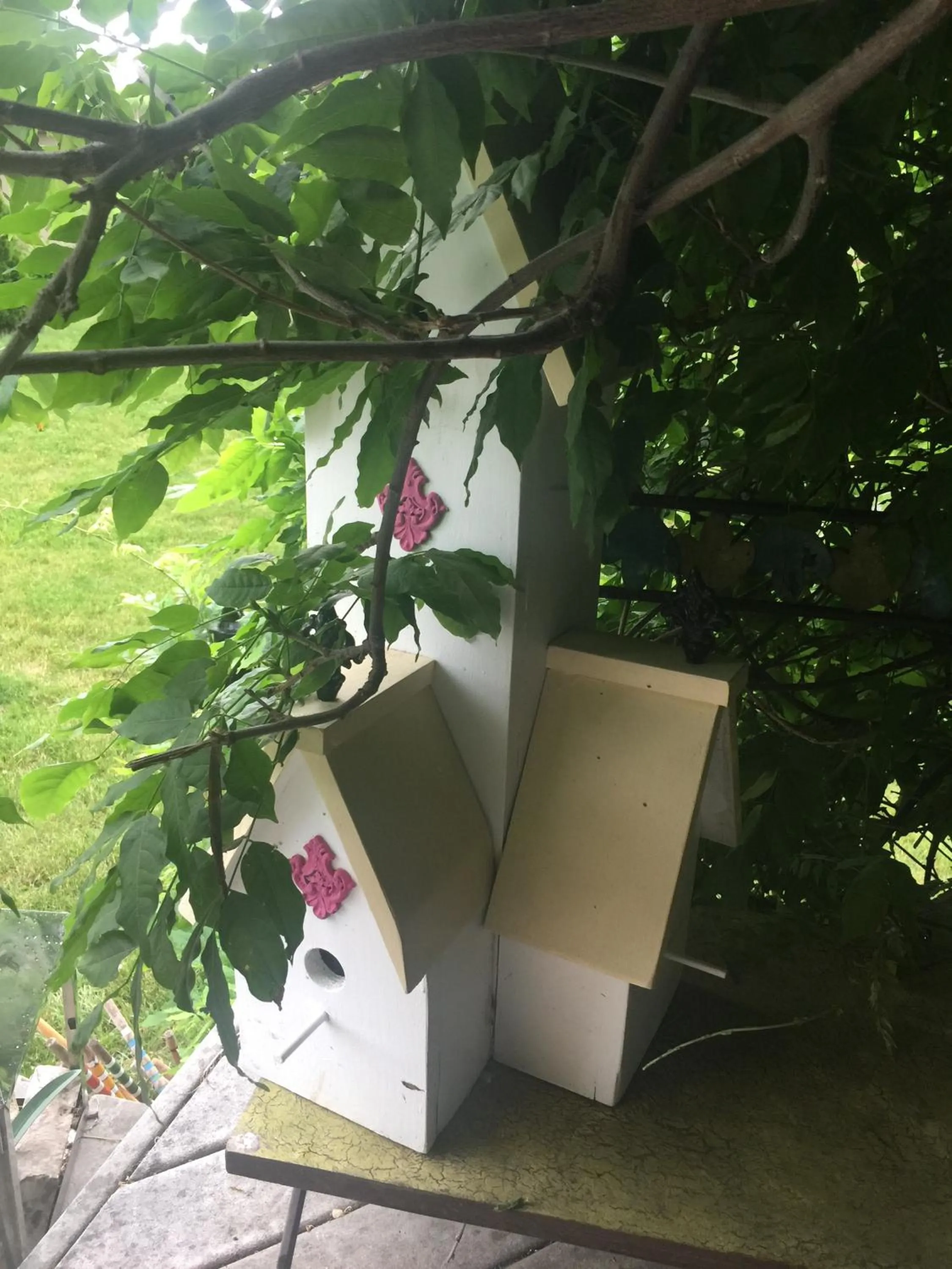 Decorative detail in Lulu's Bed & Breakfast