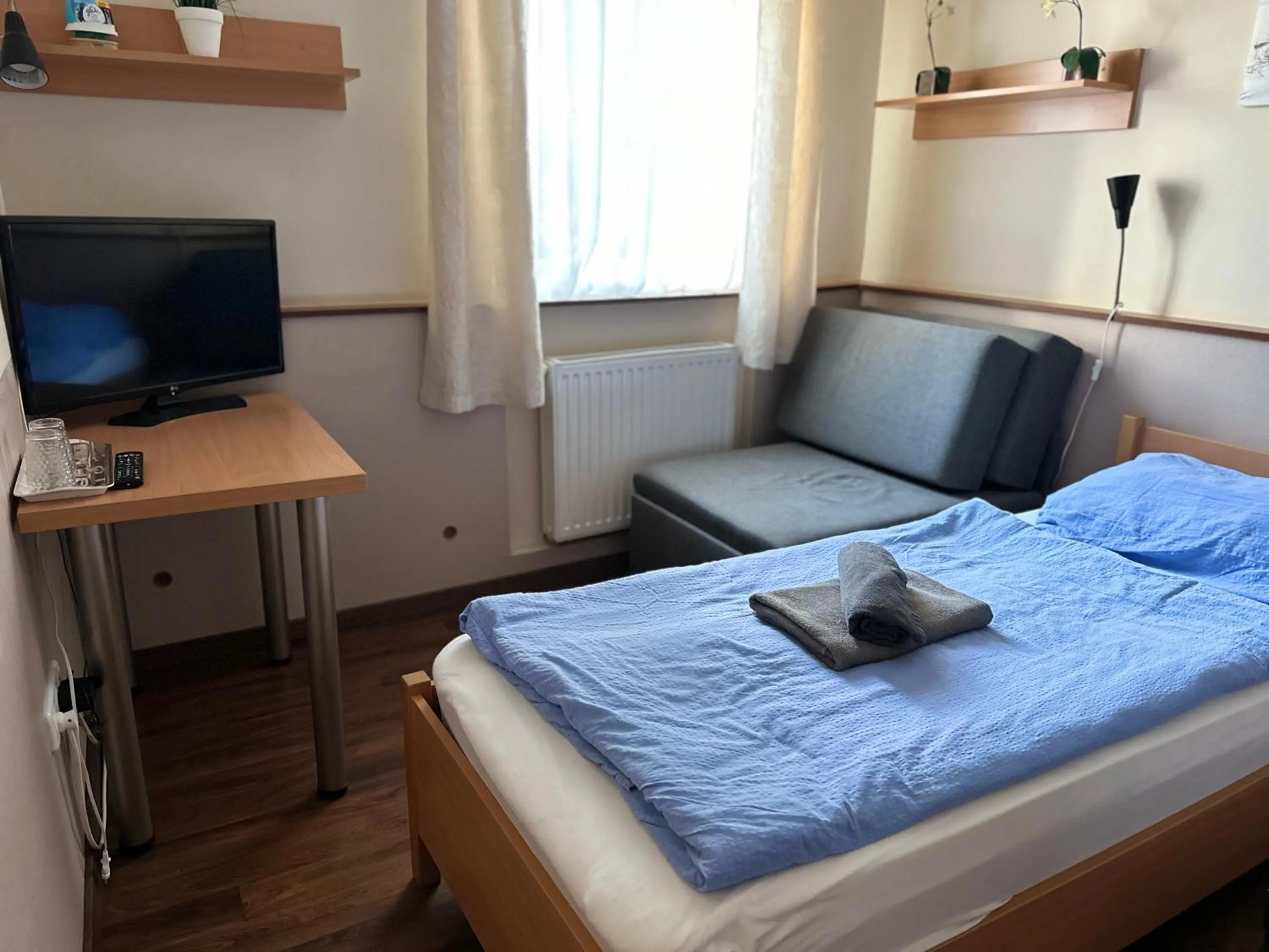 Bed in Gyarmati Panzió & Étterem