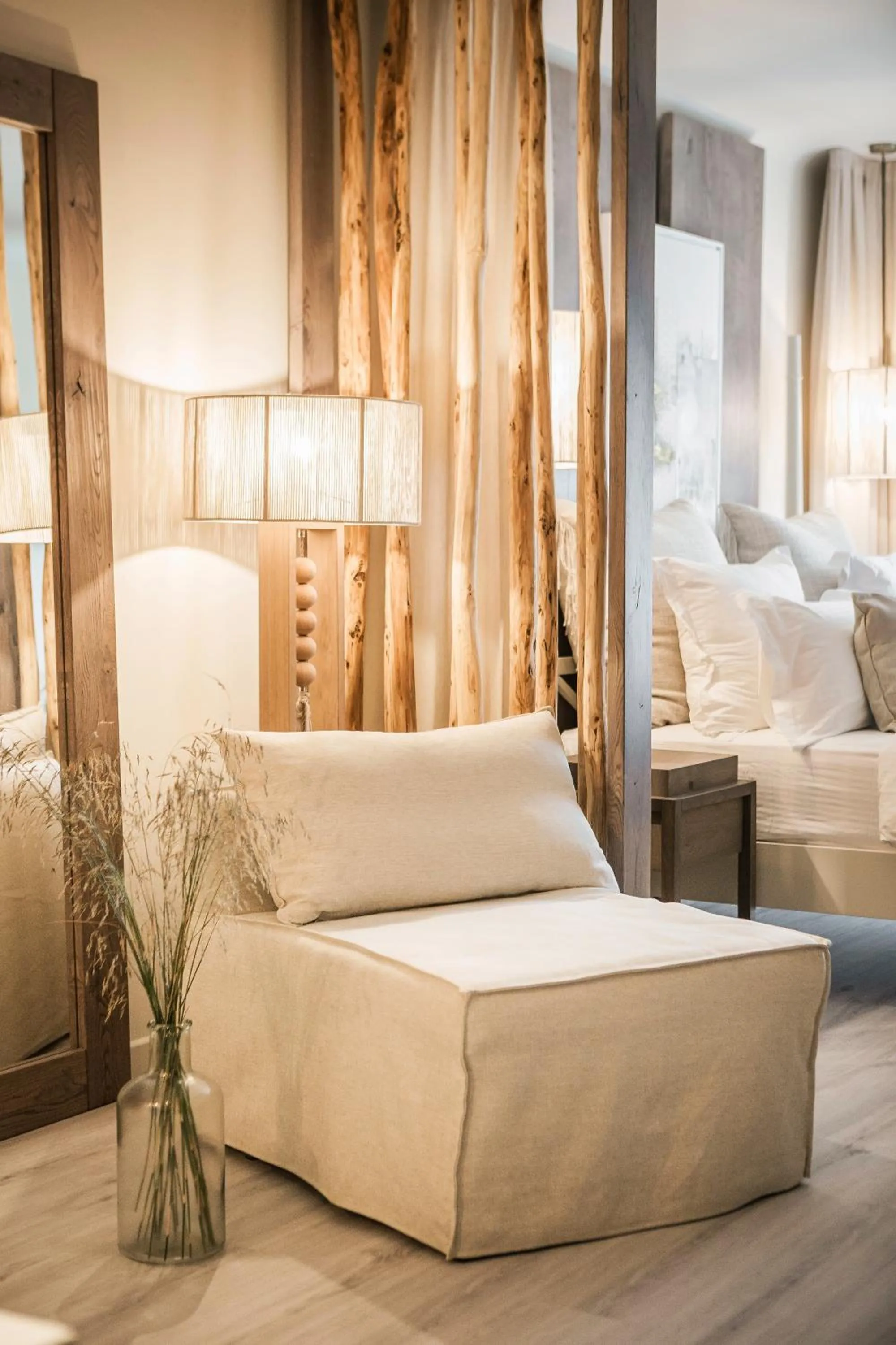 Seating area, Bed in Palladium Hotel