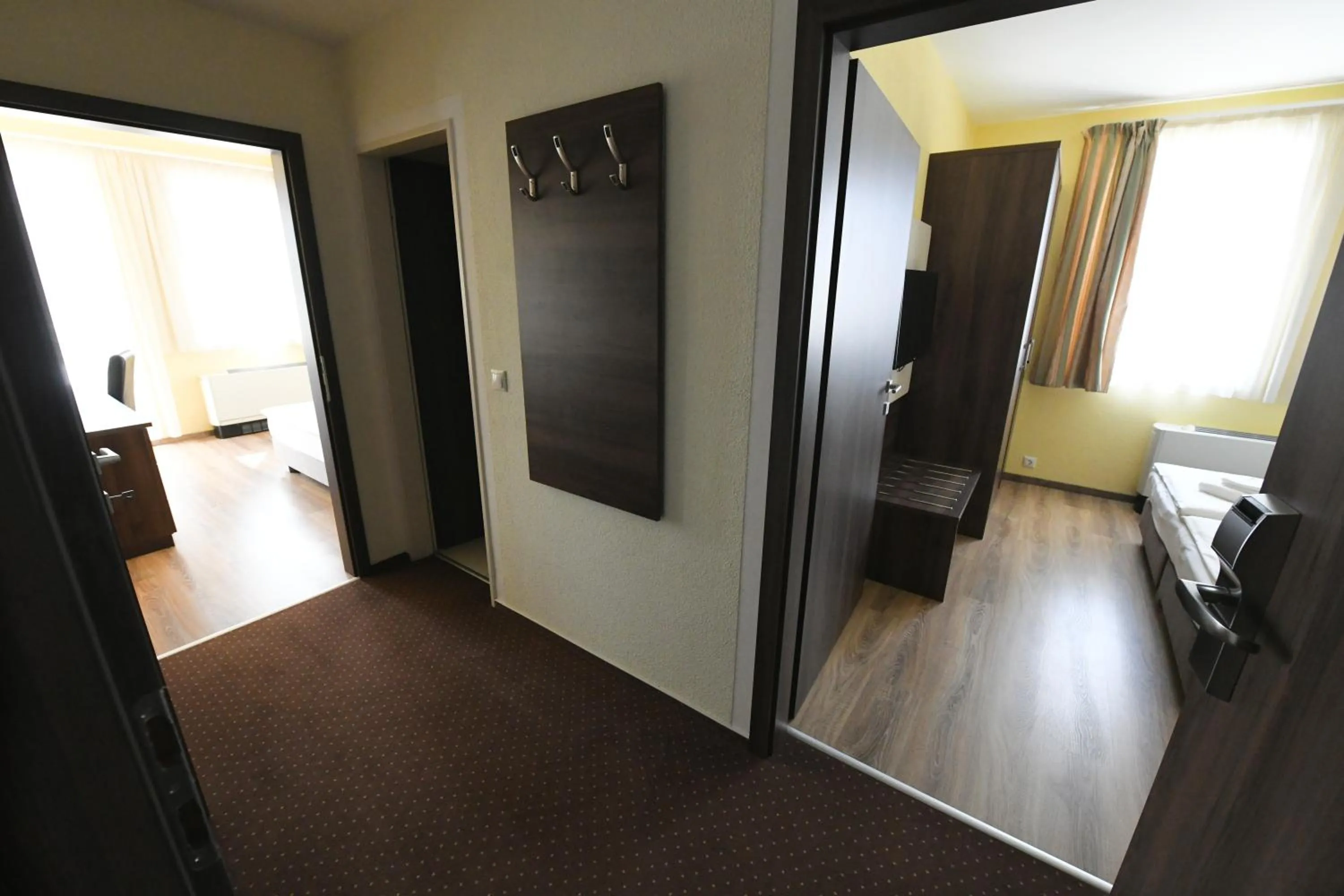 Bed in Jade Hotel-Ezüsthíd Hotel