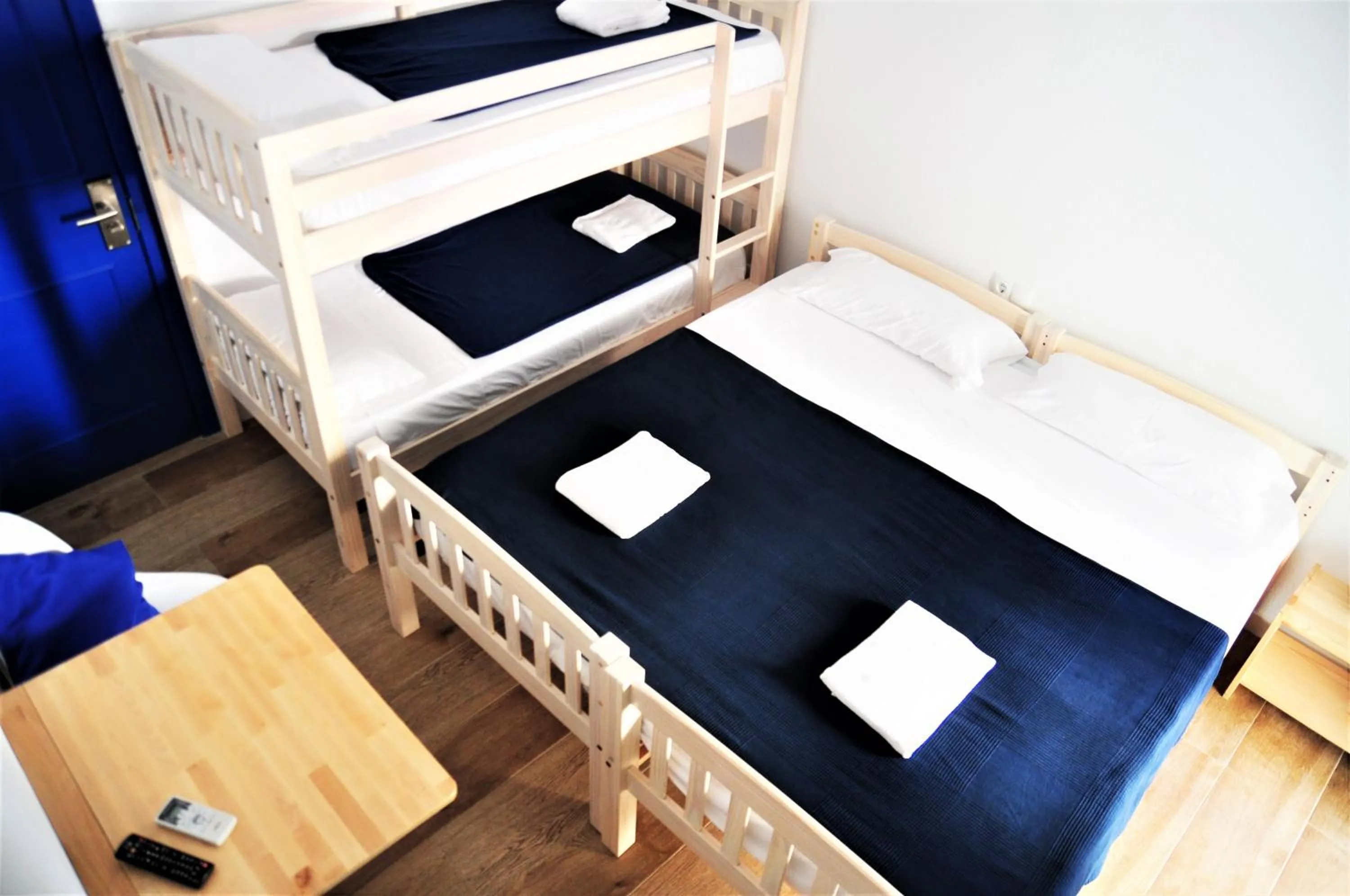 bunk bed, Bed in Hostal Porto Mar