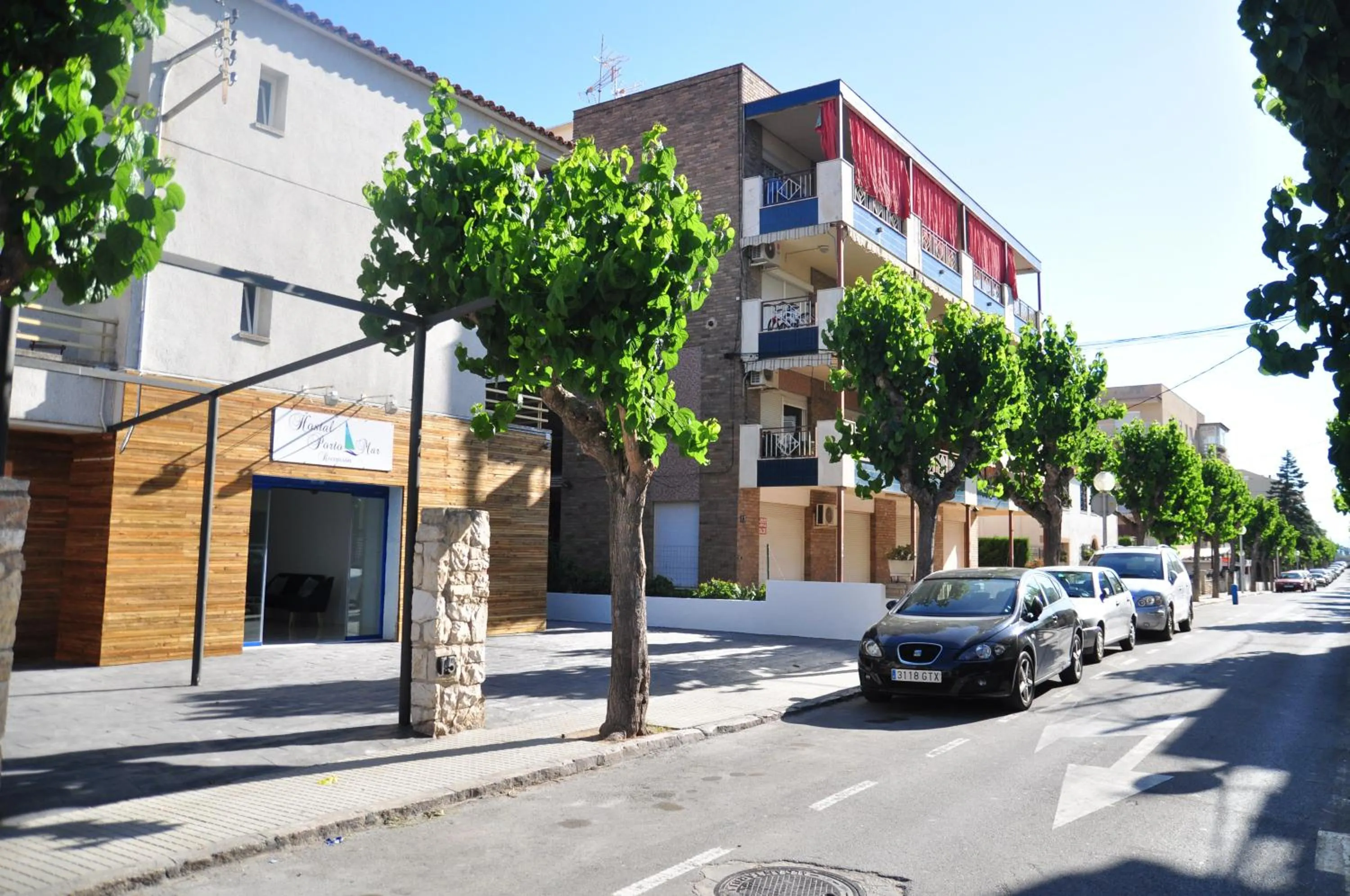 Property building in Hostal Porto Mar