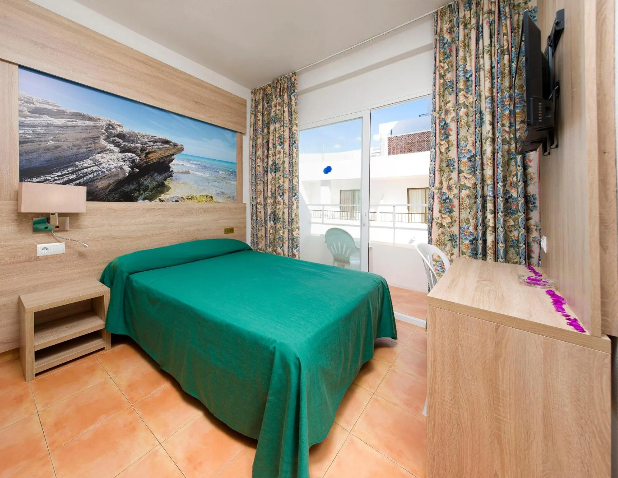 Bedroom in Hotel Anibal - AB Group