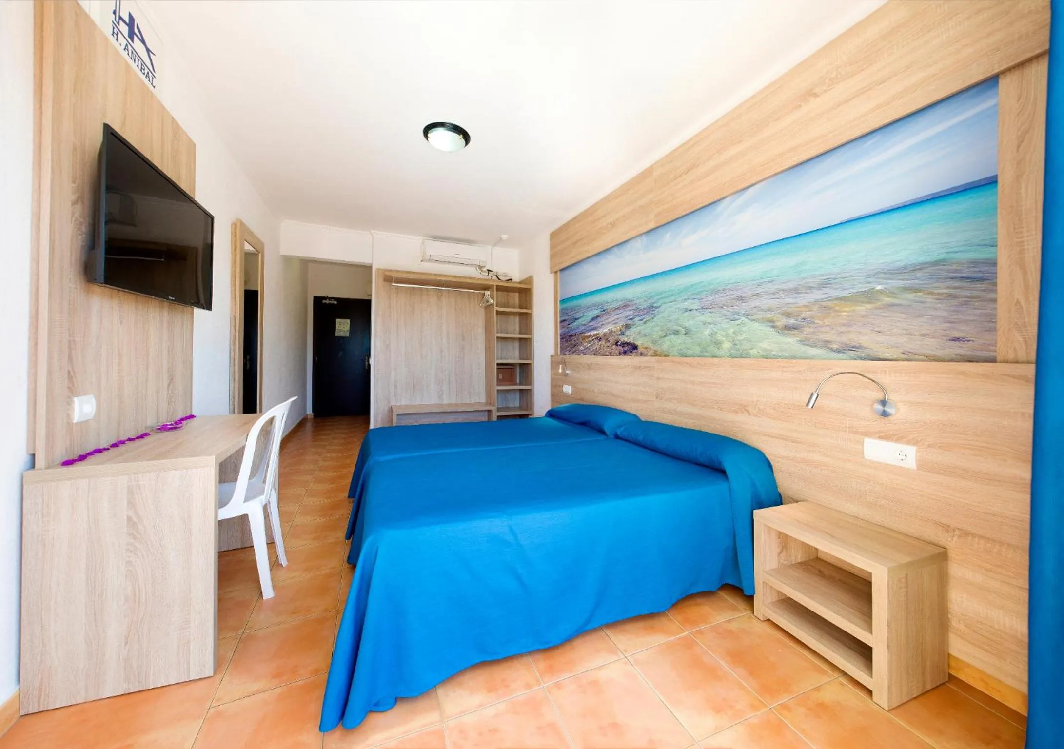 Bedroom in Hotel Anibal - AB Group