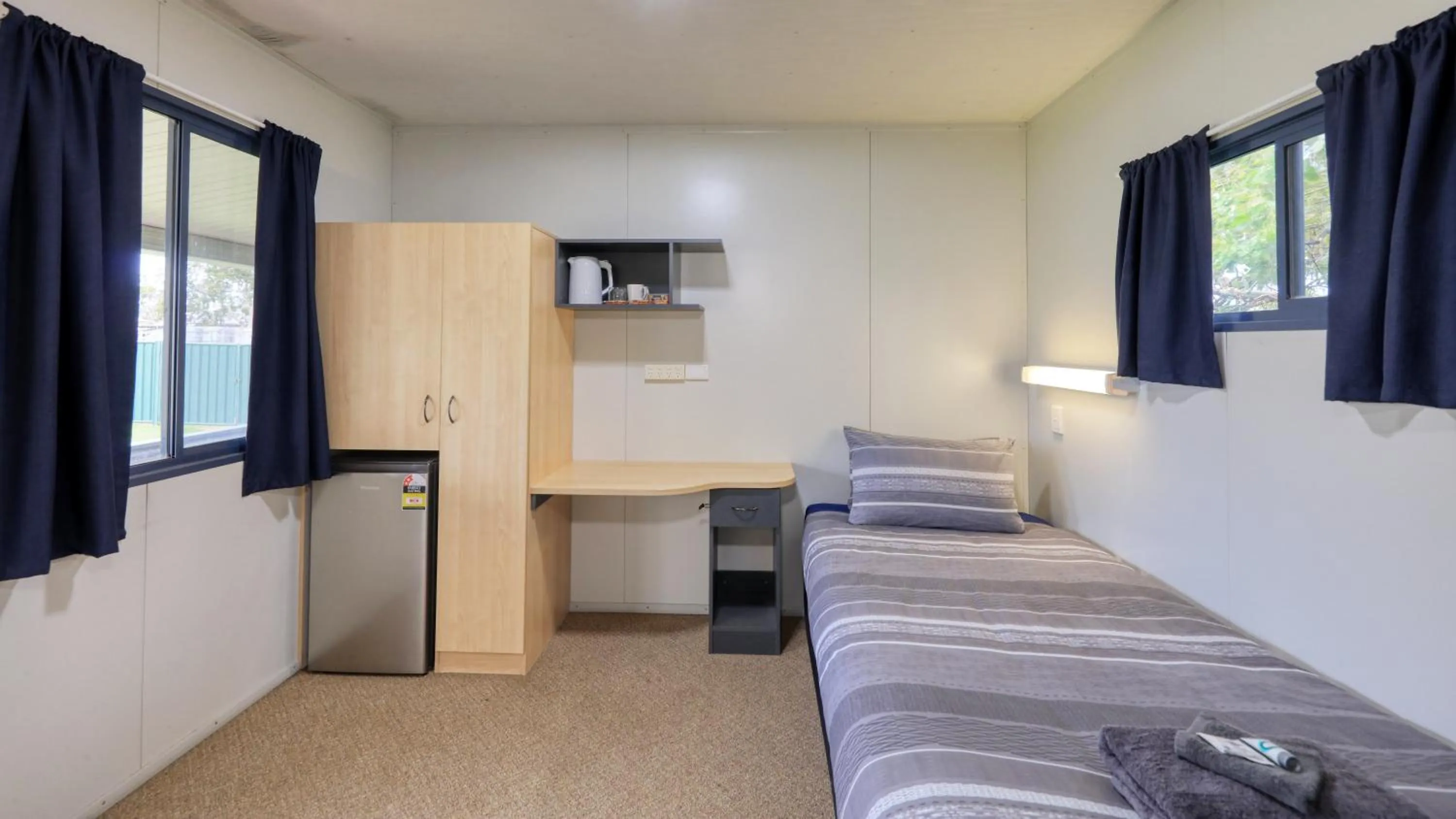 Bed in Toobeah hotel/motel