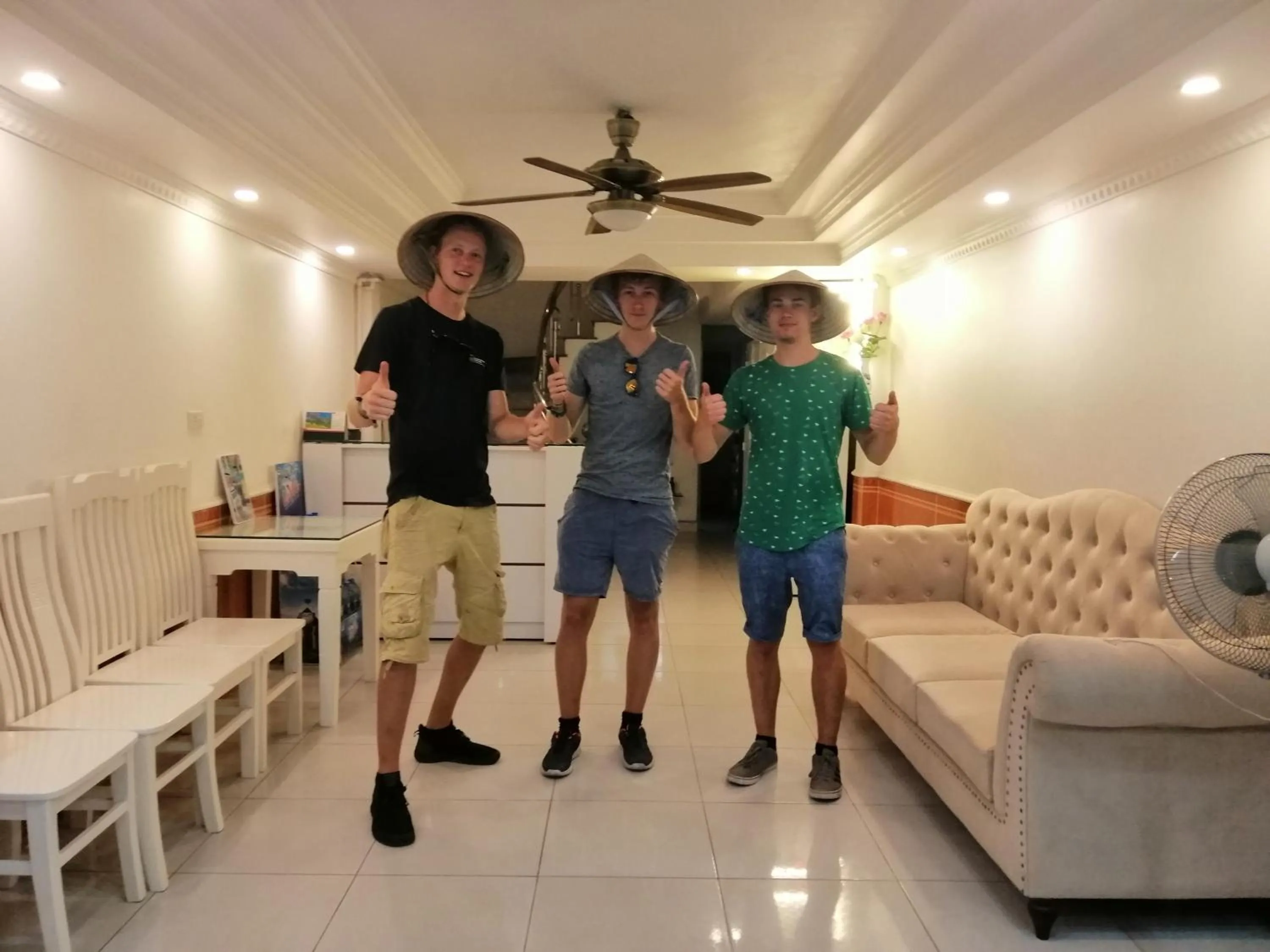 group of guests in Sao Mai Cosy Nest-Noi Bai Airport