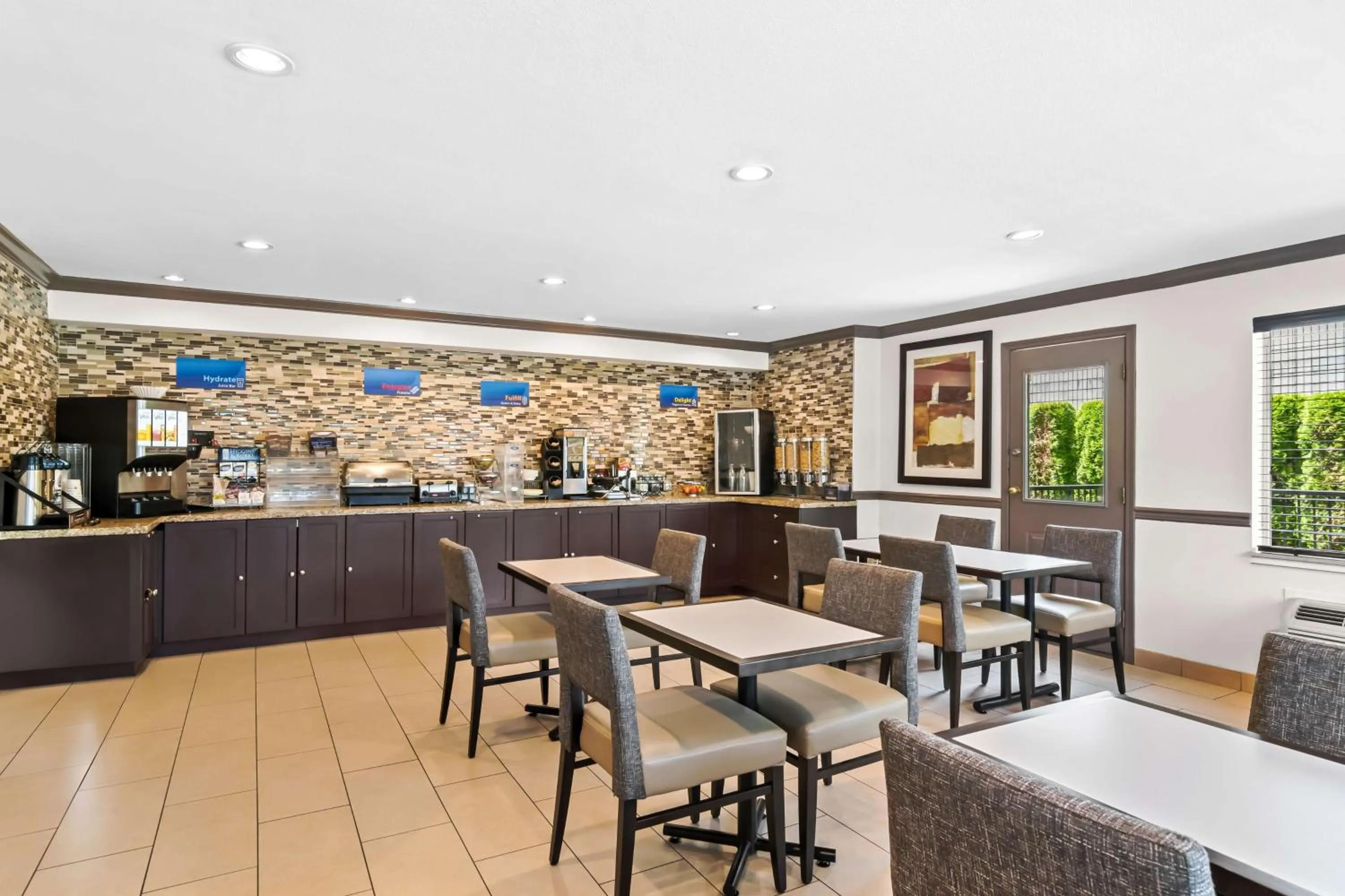 Breakfast in Best Western Maple Ridge