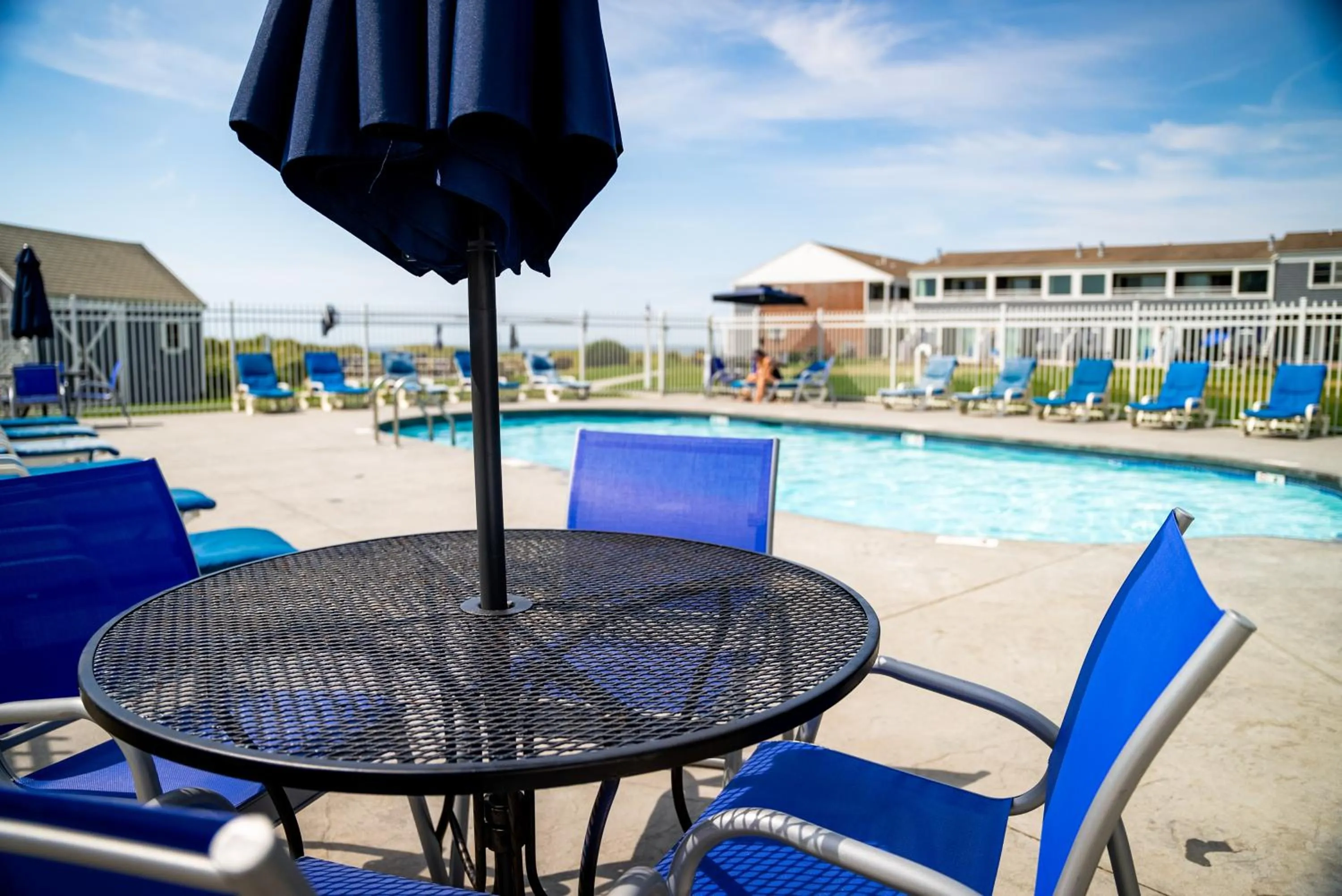 Swimming pool in Edgewater Beach Resort
