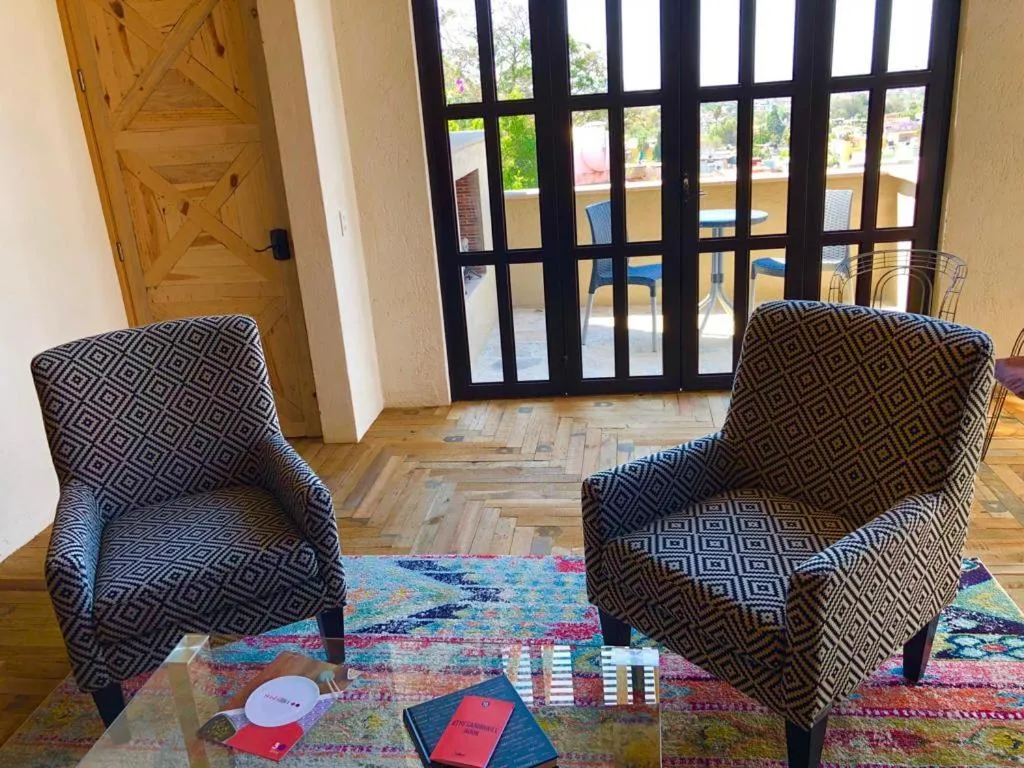 Canela Fina - Adults Only