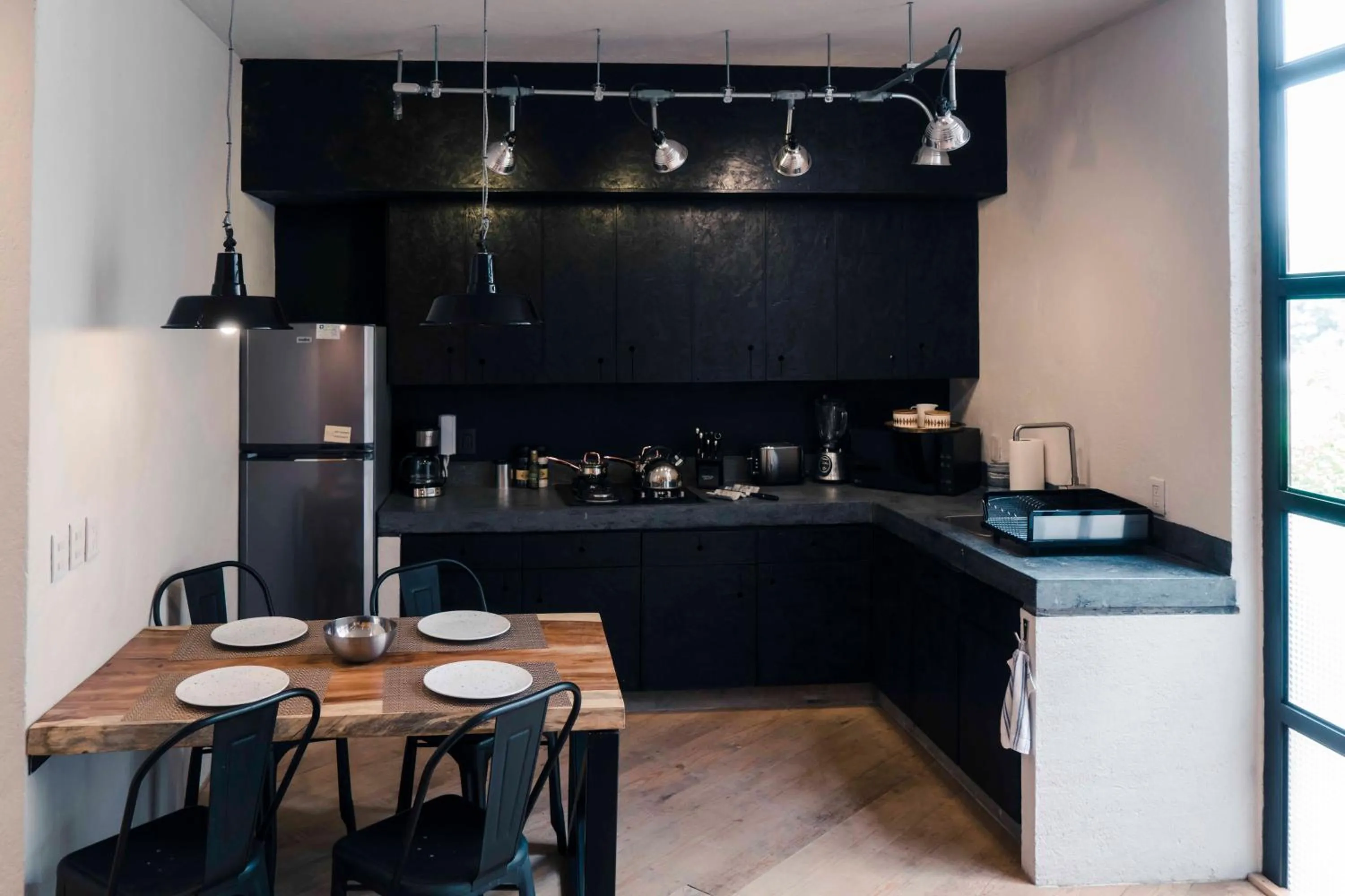 Canela Fina - Adults Only