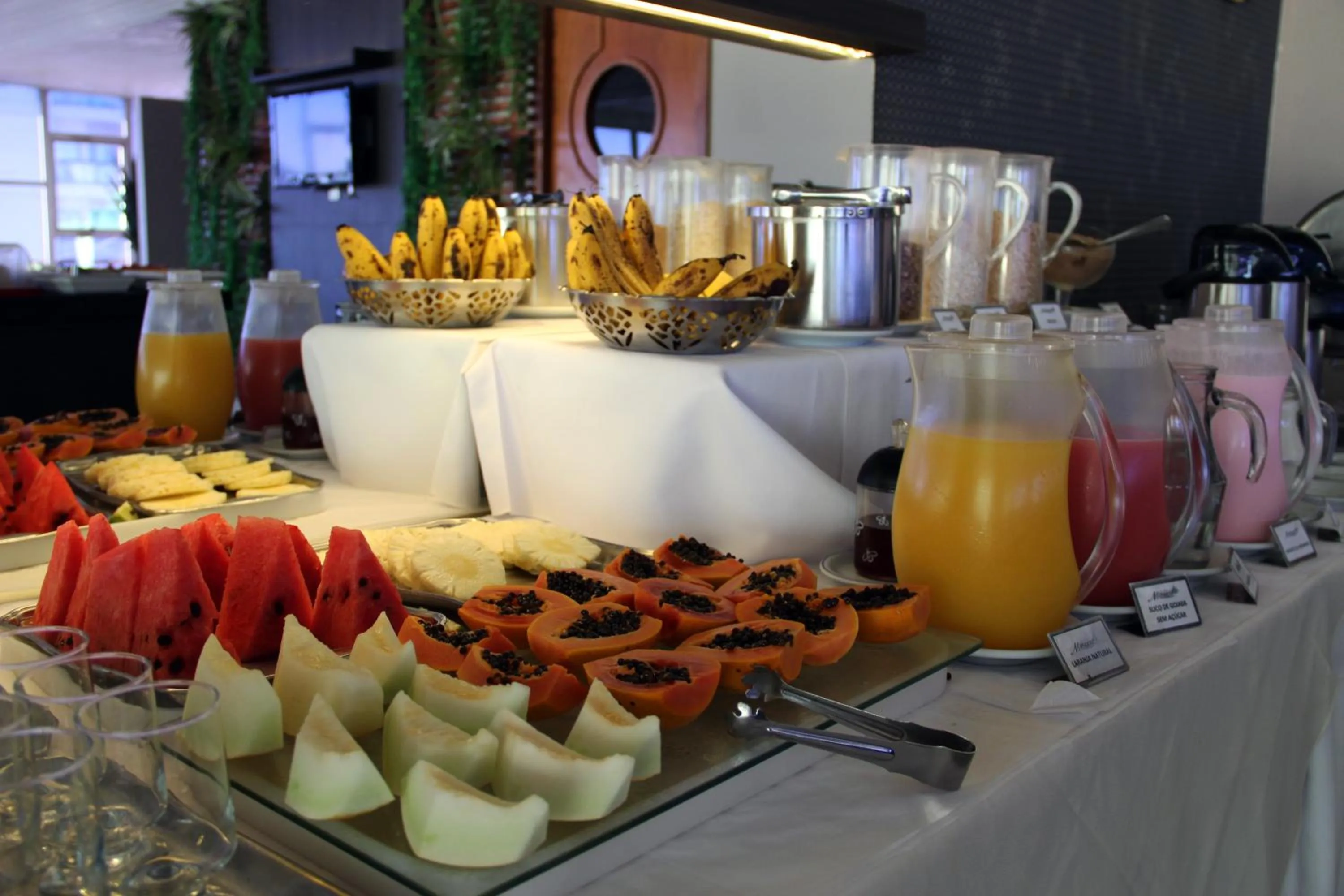 Buffet breakfast in Hotel Minuano