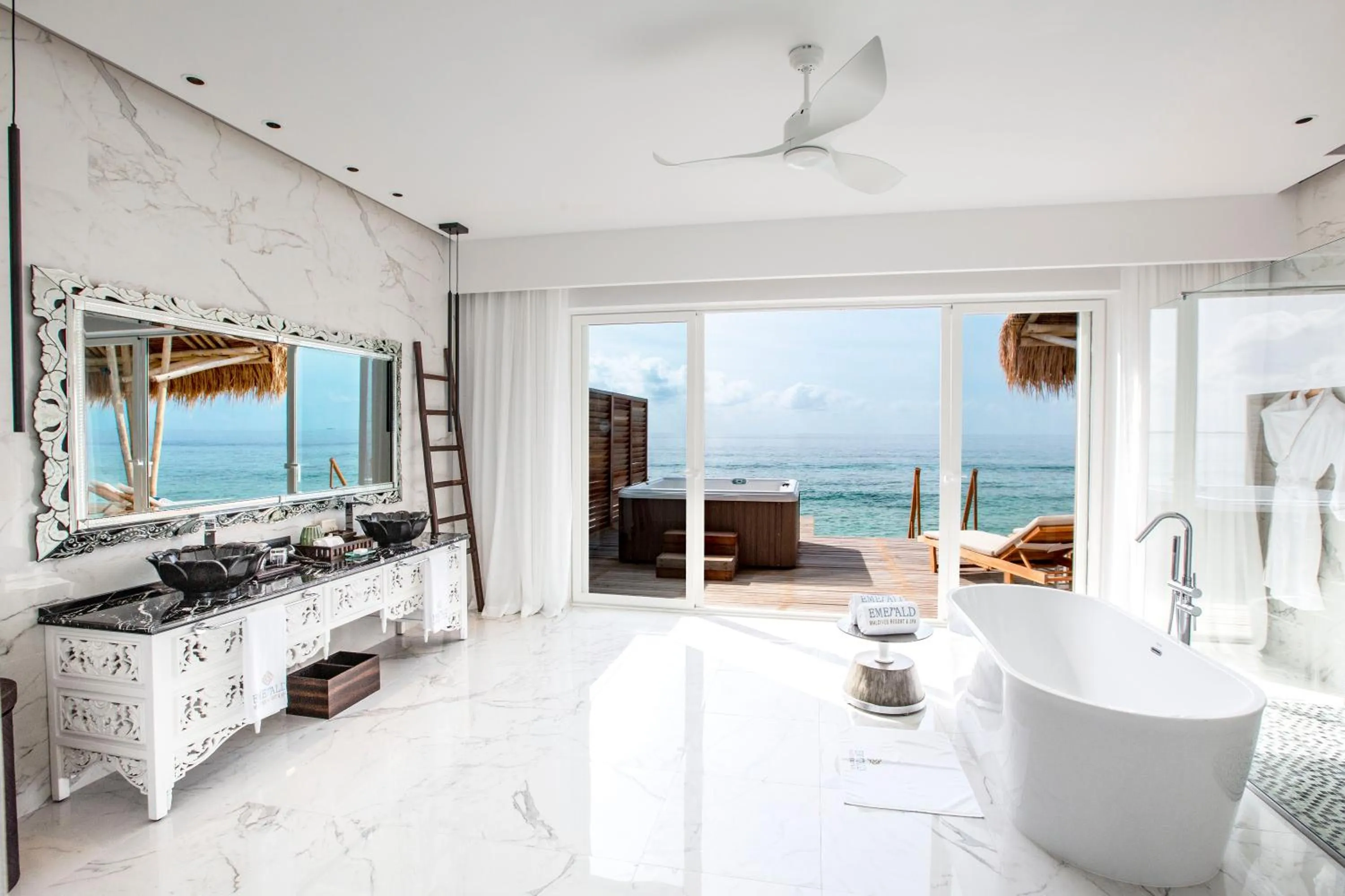 Bathroom in Emerald Maldives Resort & Spa-Deluxe All Inclusive