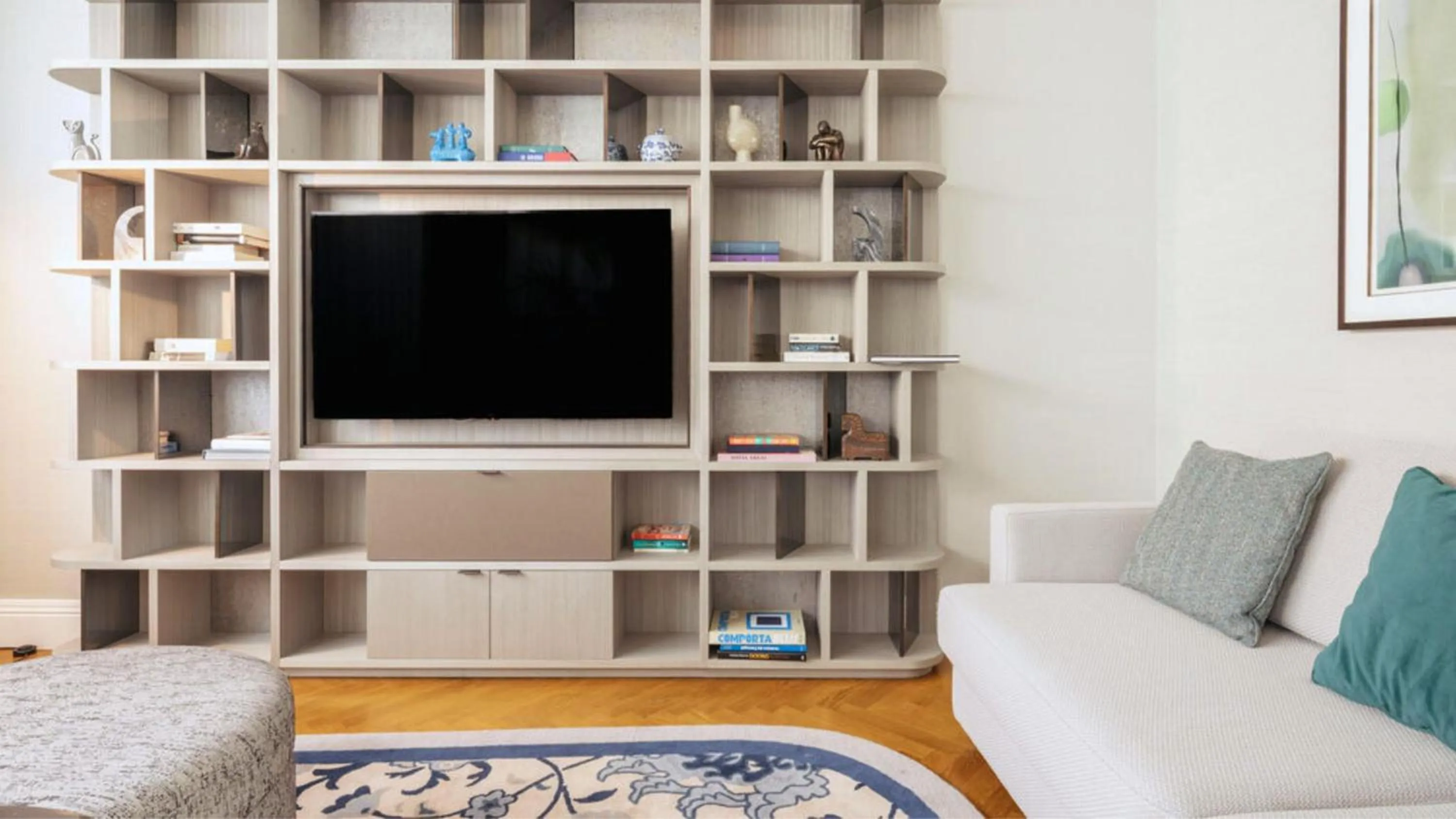 Photo of the whole room in InterContinental Porto - Palacio das Cardosas by IHG