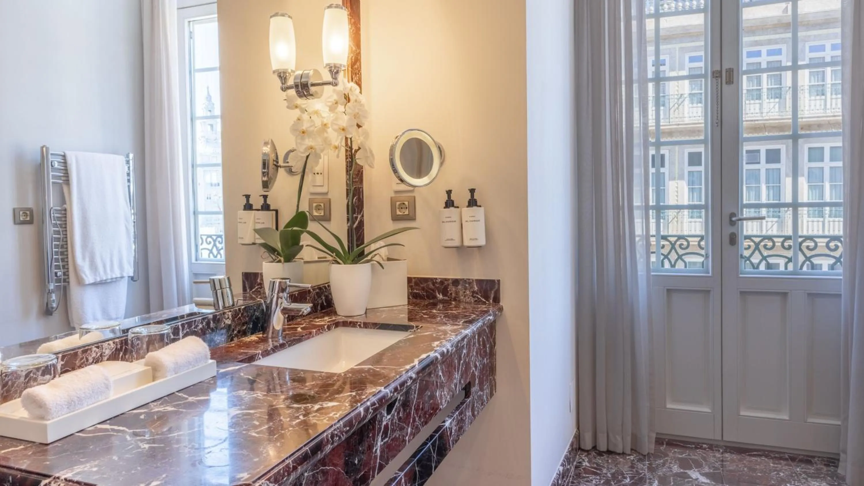 Bathroom in InterContinental Porto - Palacio das Cardosas by IHG