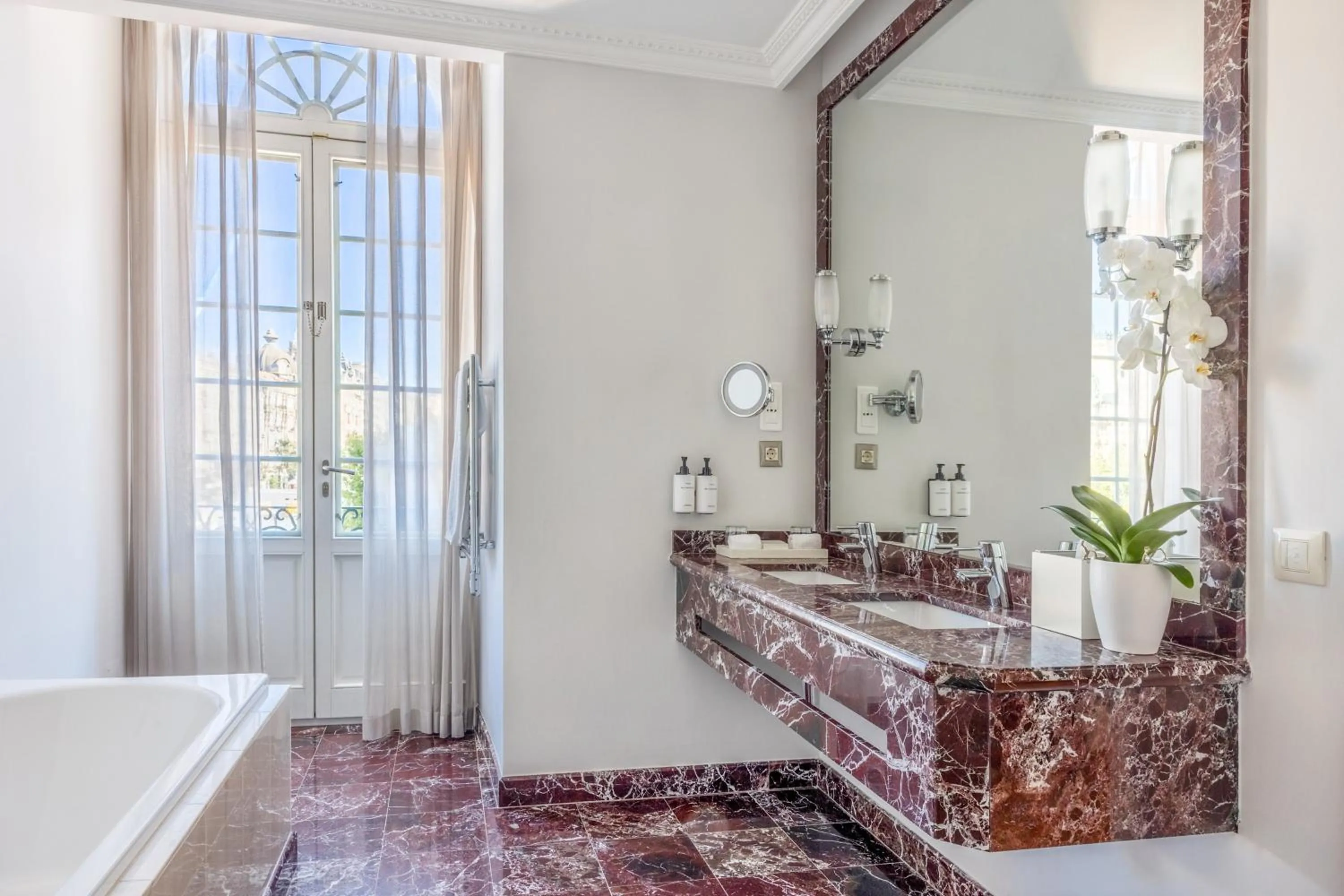 Bathroom in InterContinental Porto - Palacio das Cardosas by IHG