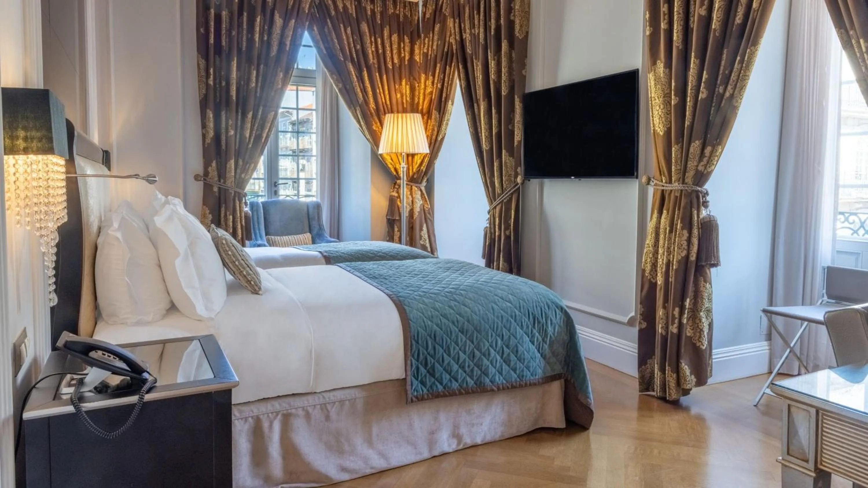 Photo of the whole room, Bed in InterContinental Porto - Palacio das Cardosas by IHG