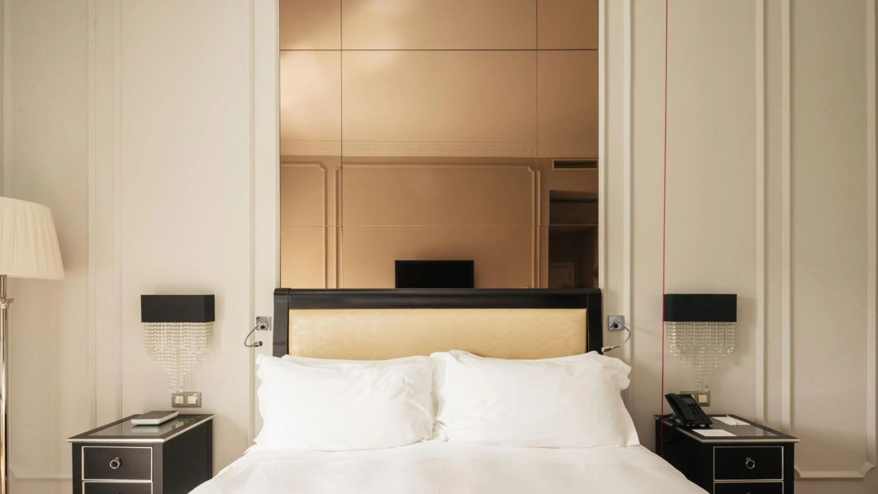 Photo of the whole room, Bed in InterContinental Porto - Palacio das Cardosas by IHG