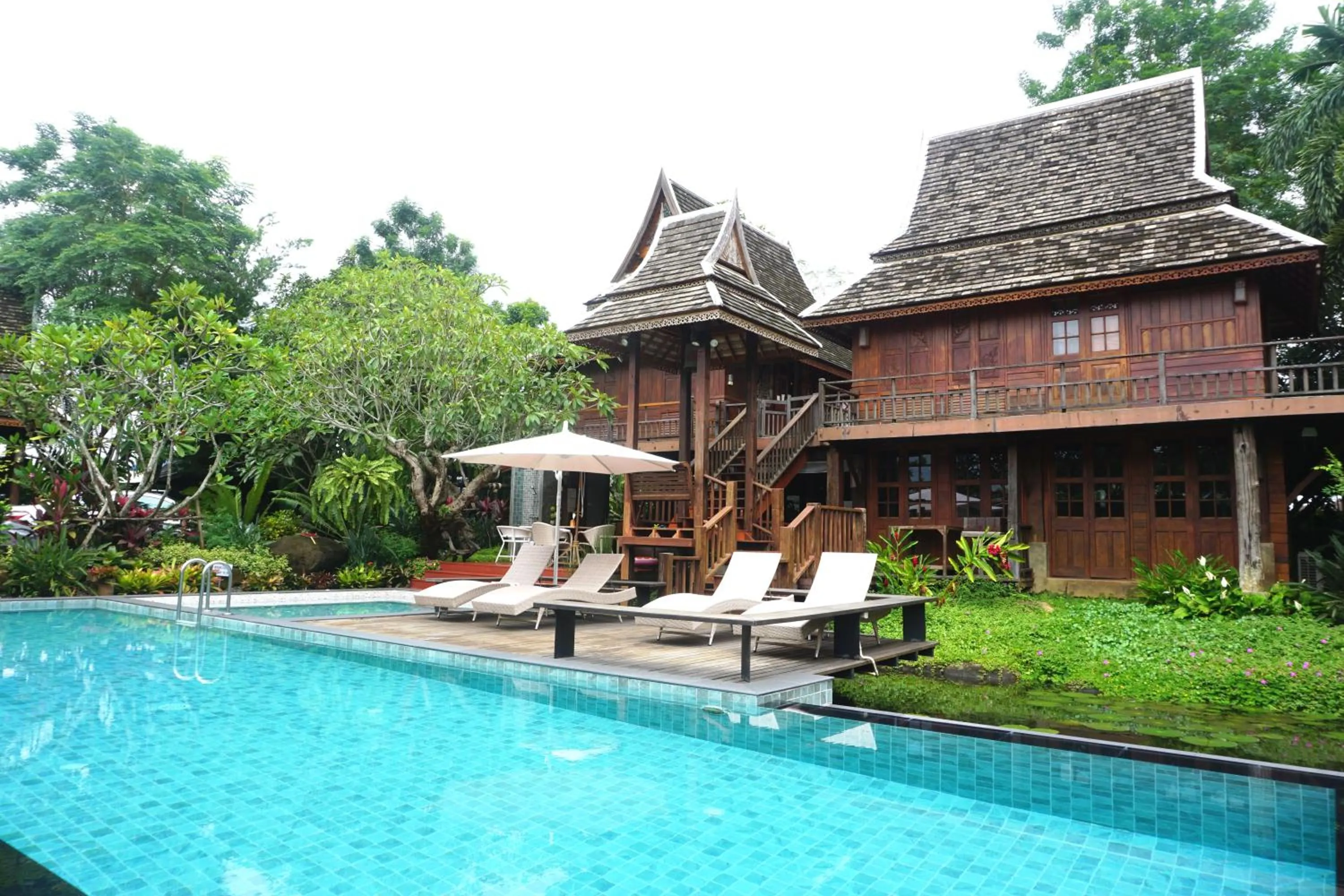 Swimming pool in Baansuwanburi - บ้านสุวรรณบุรี
