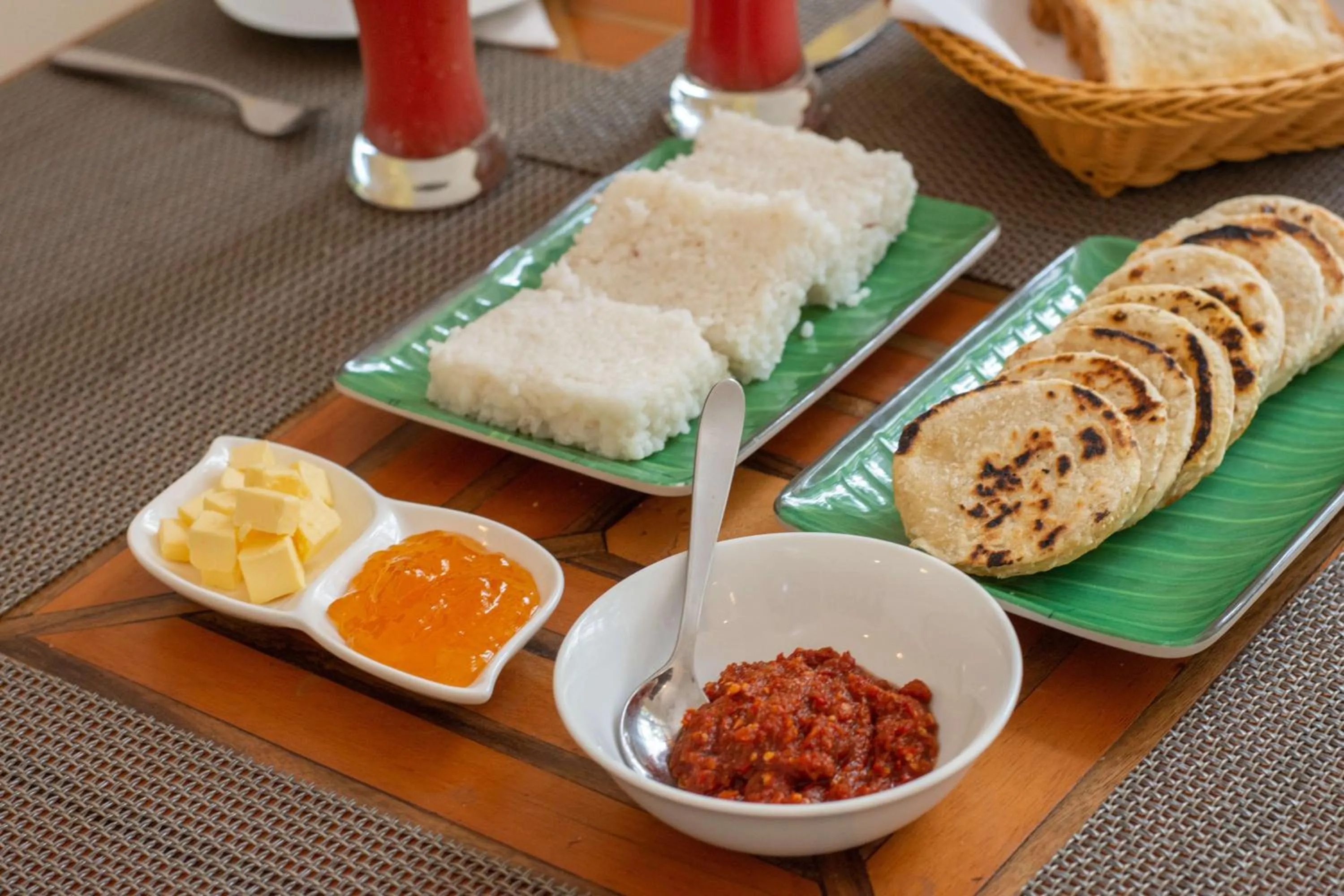 Breakfast in 88th - ELLA