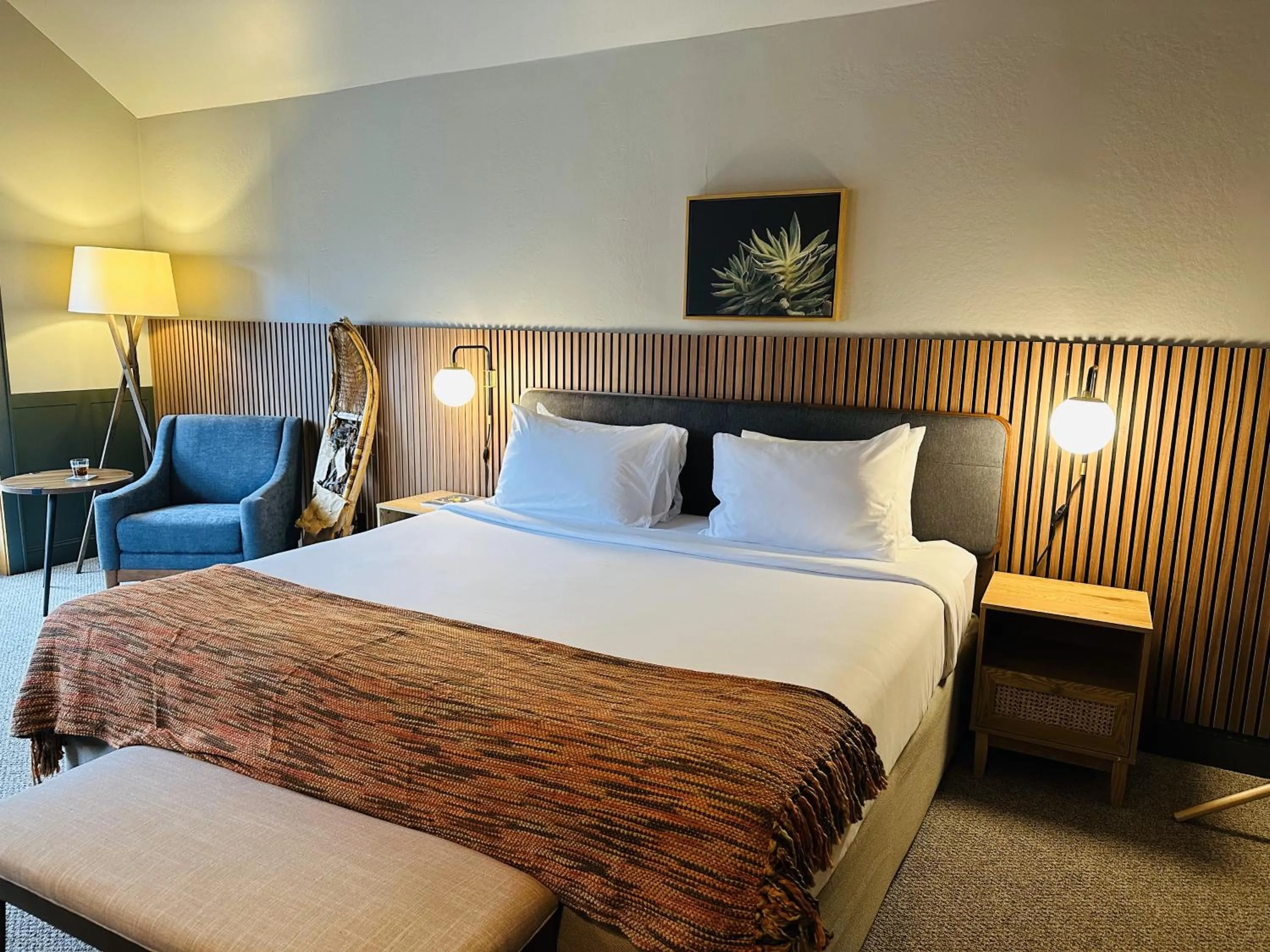 Bedroom, Bed in Minnewaska Lodge