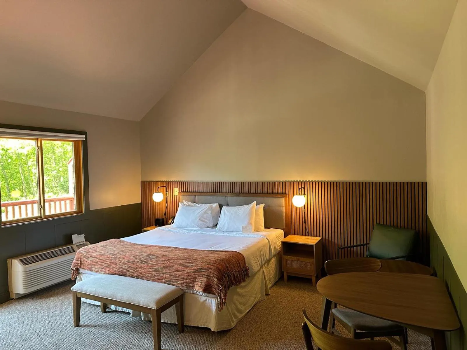 Bed in Minnewaska Lodge