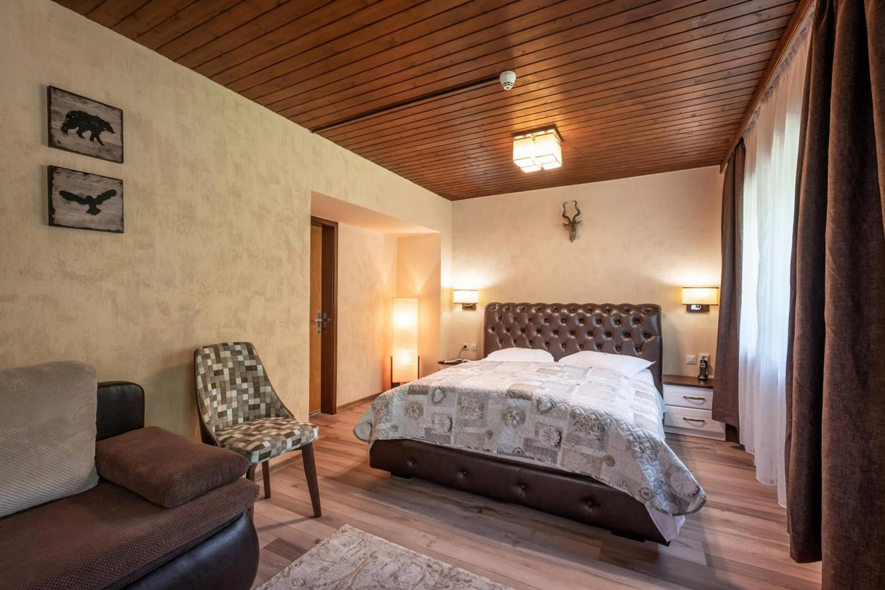 Photo of the whole room, Bed in Alpenhotel Edelweiss