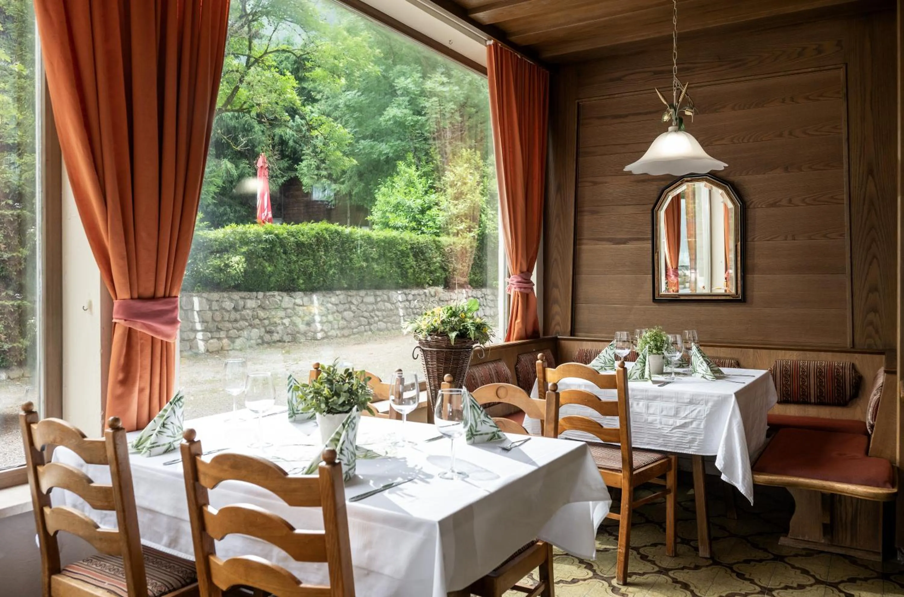 Restaurant/places to eat in Alpenhotel Edelweiss