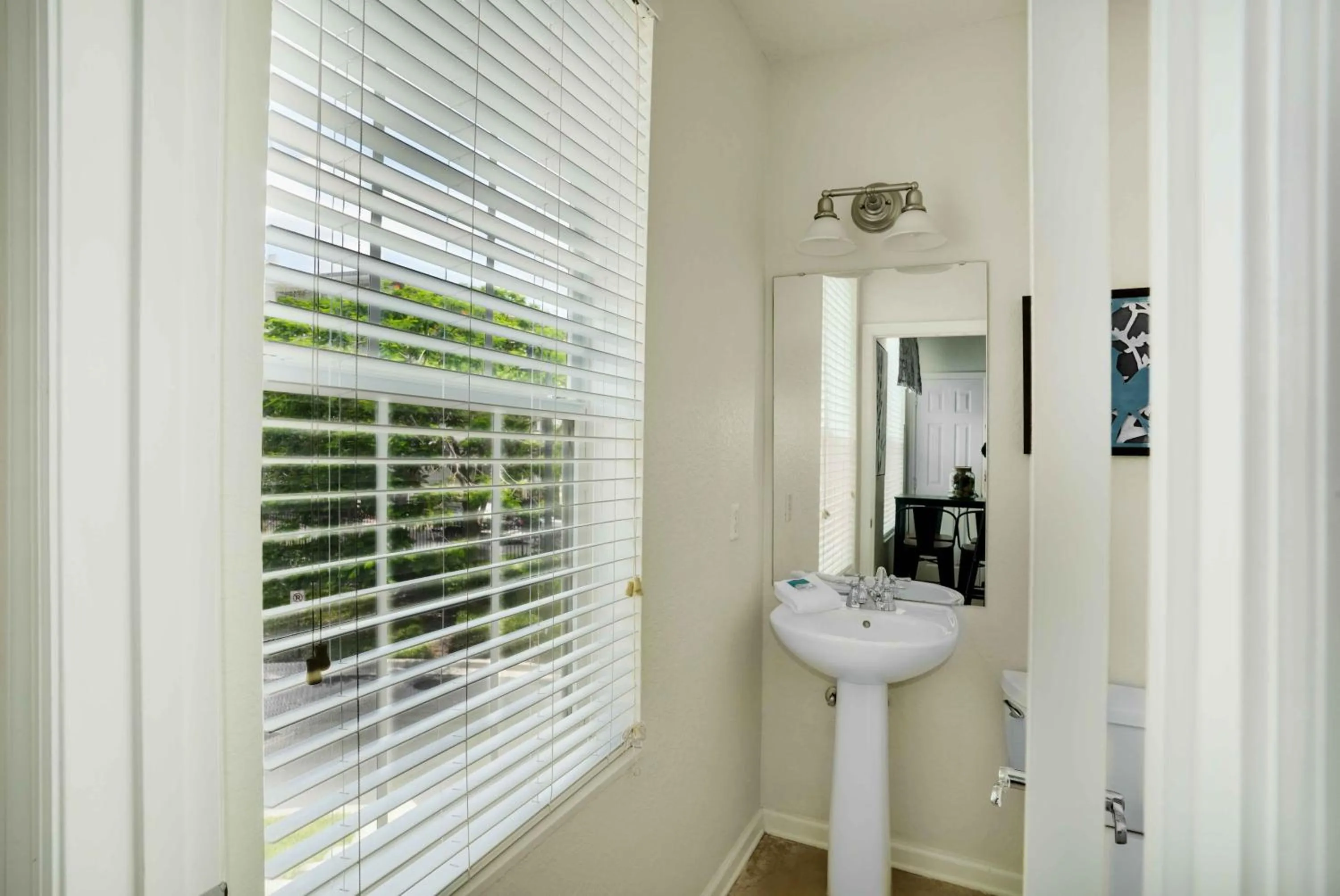 Spacious Townhome wPatio Garage Sleeps10