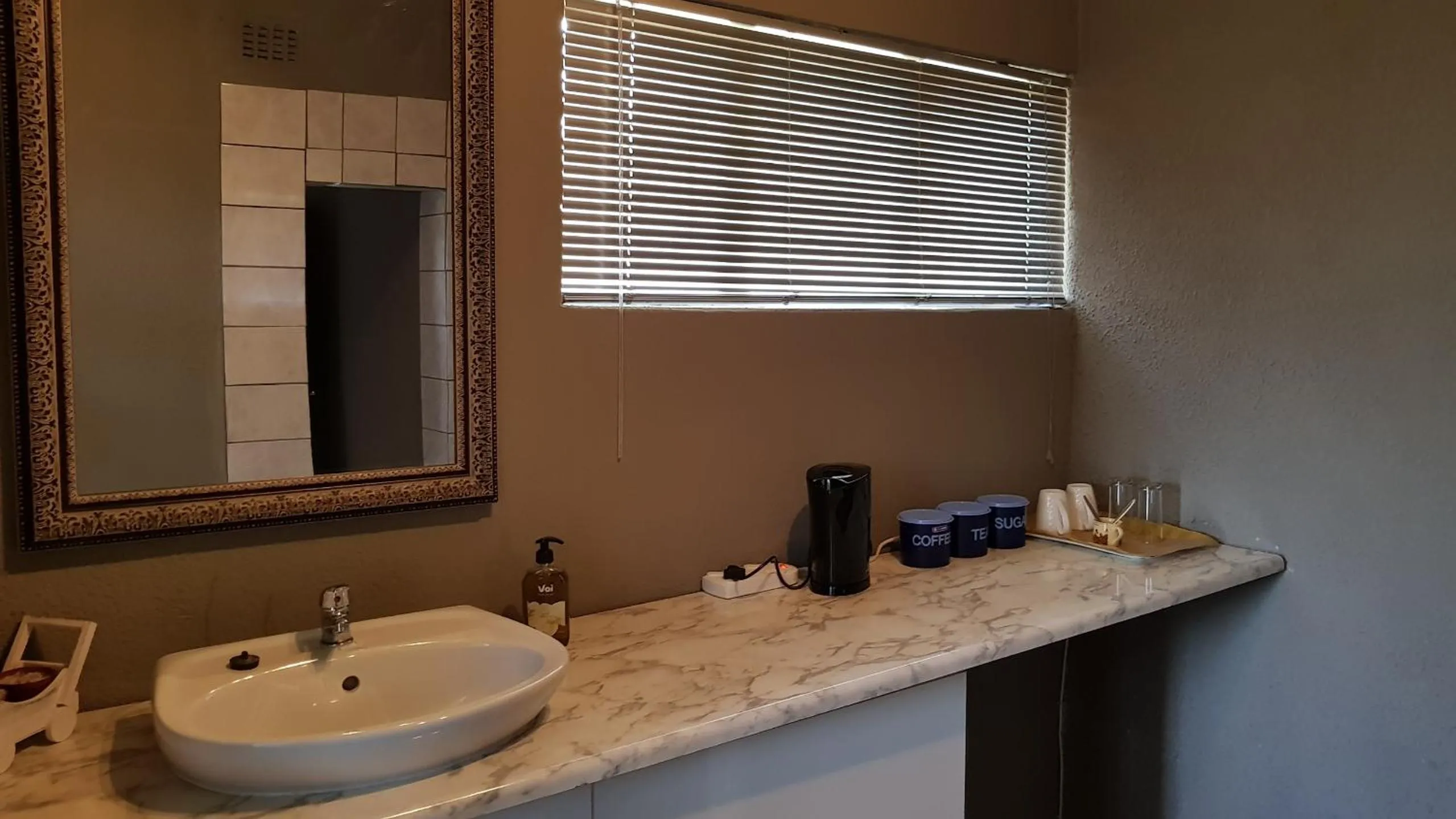 Gluckman Drive Guesthouse