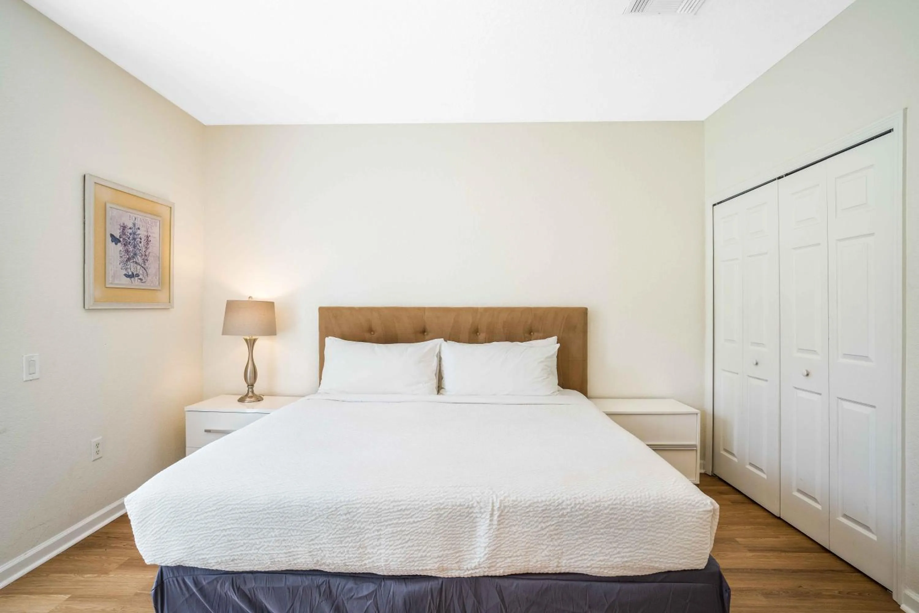 Bed in 3-Story Townhome at Vista Cay Resort