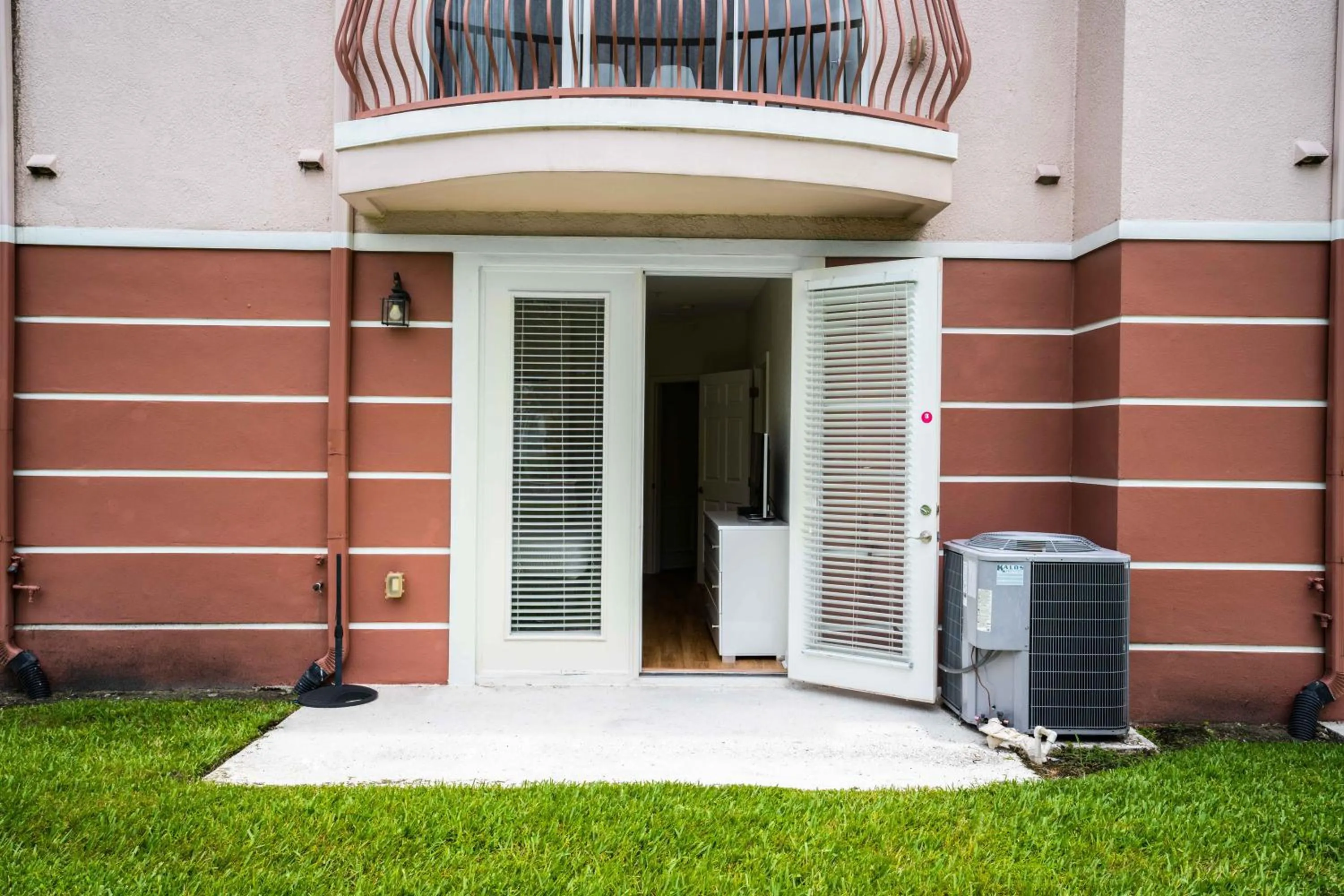 3-Story Townhome at Vista Cay Resort