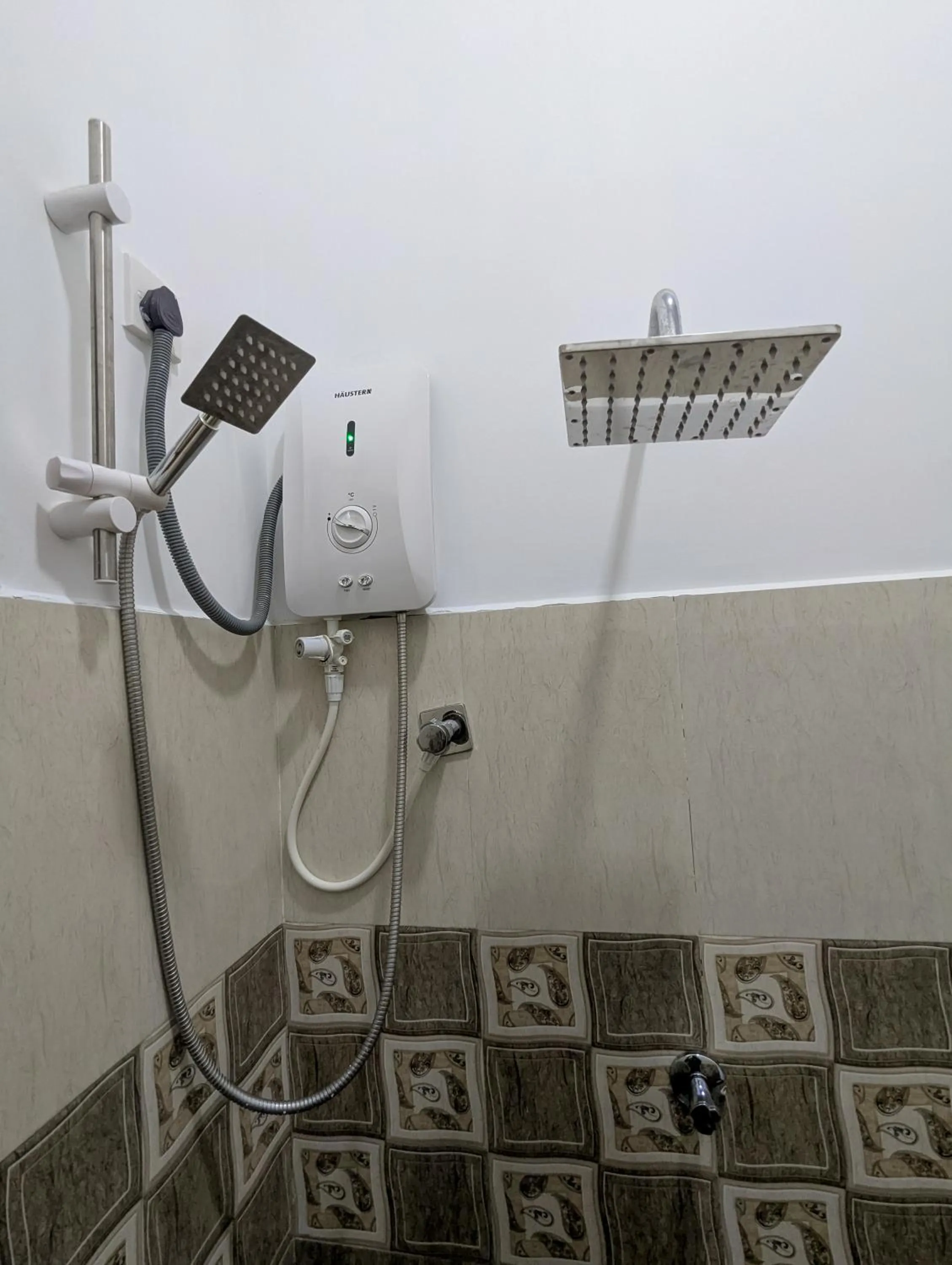 Shower in Nehansa Resort and safari