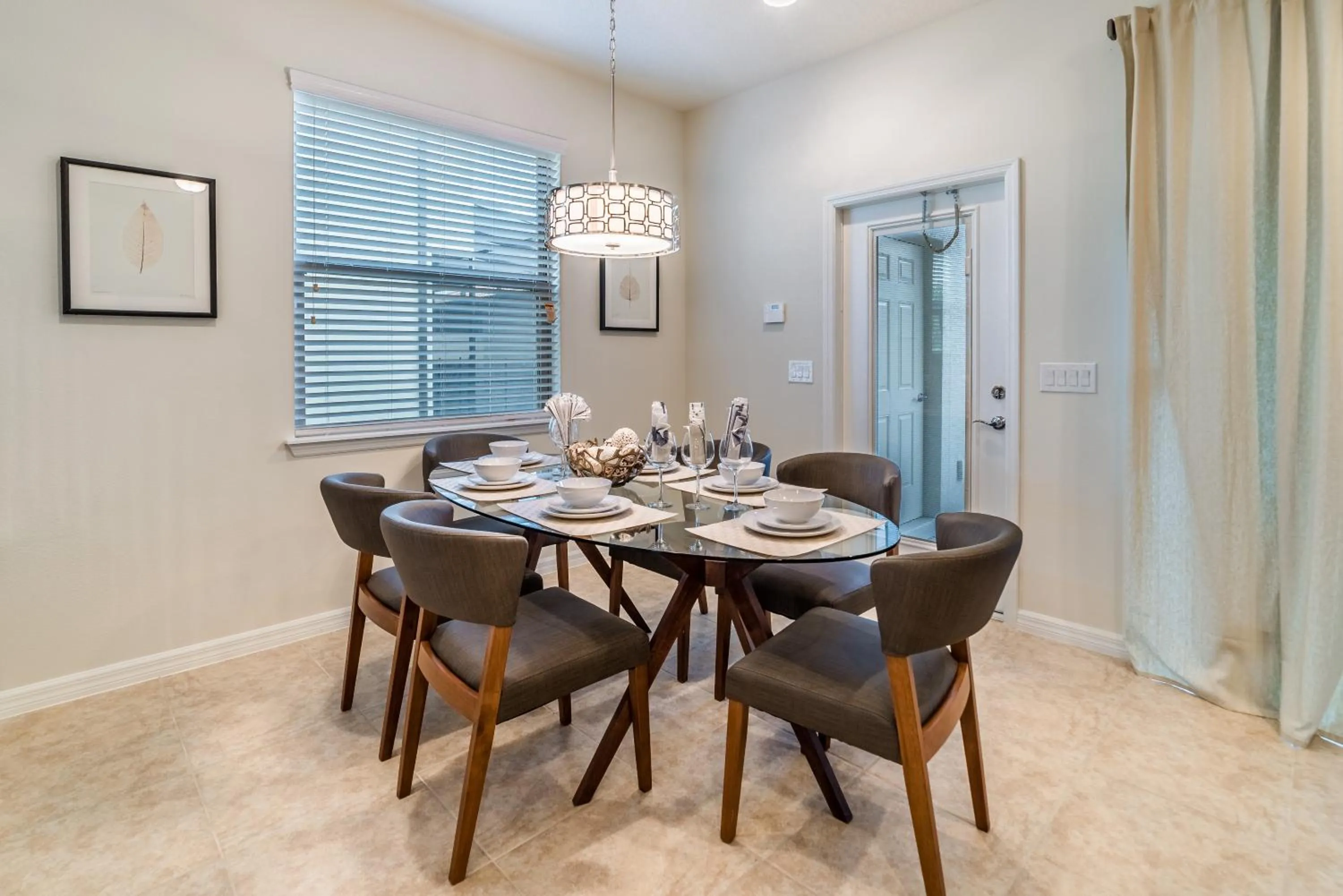 Beautiful townhome with splash pool and game room