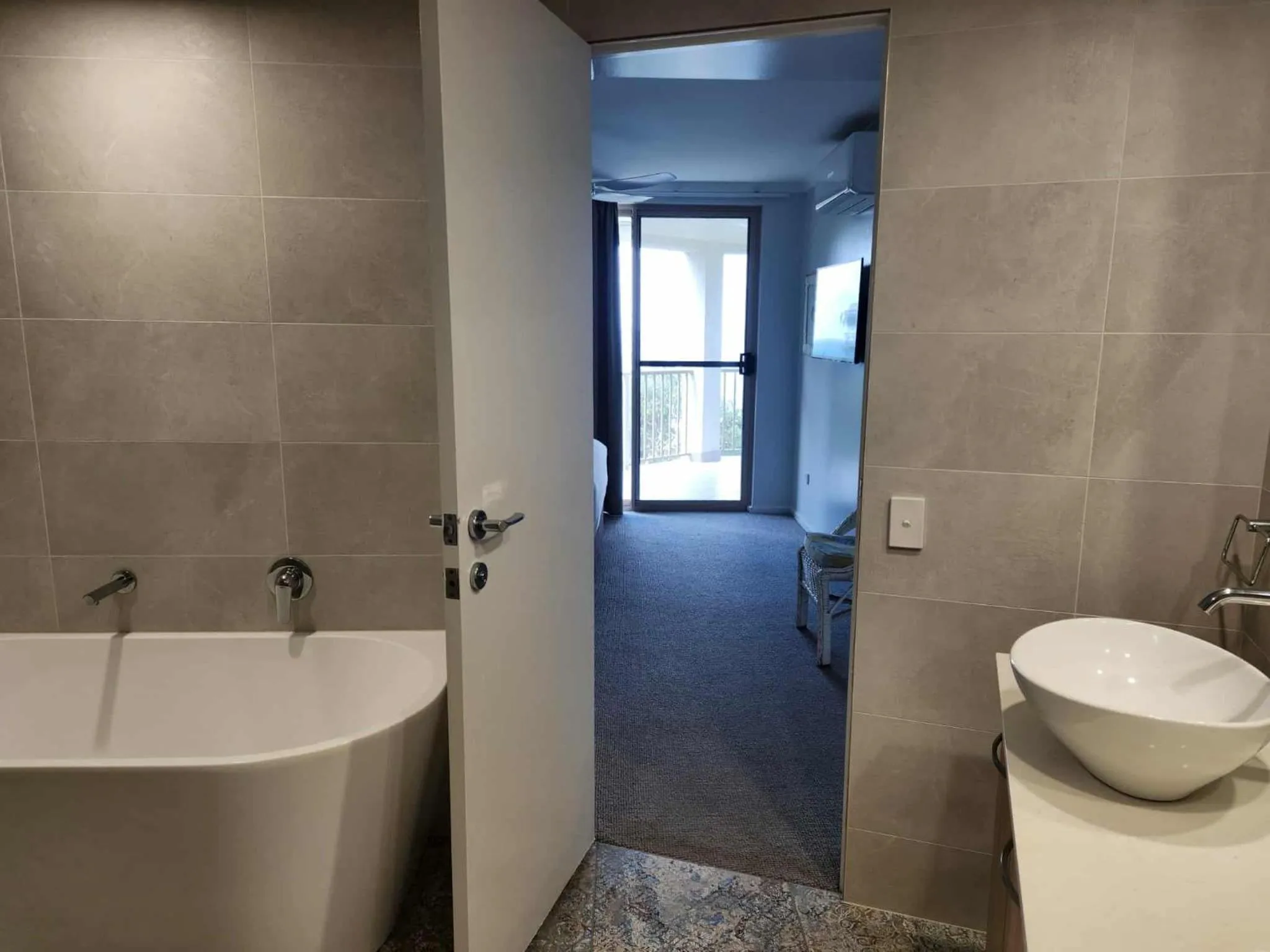 Whalewatch Ocean Beach Resort