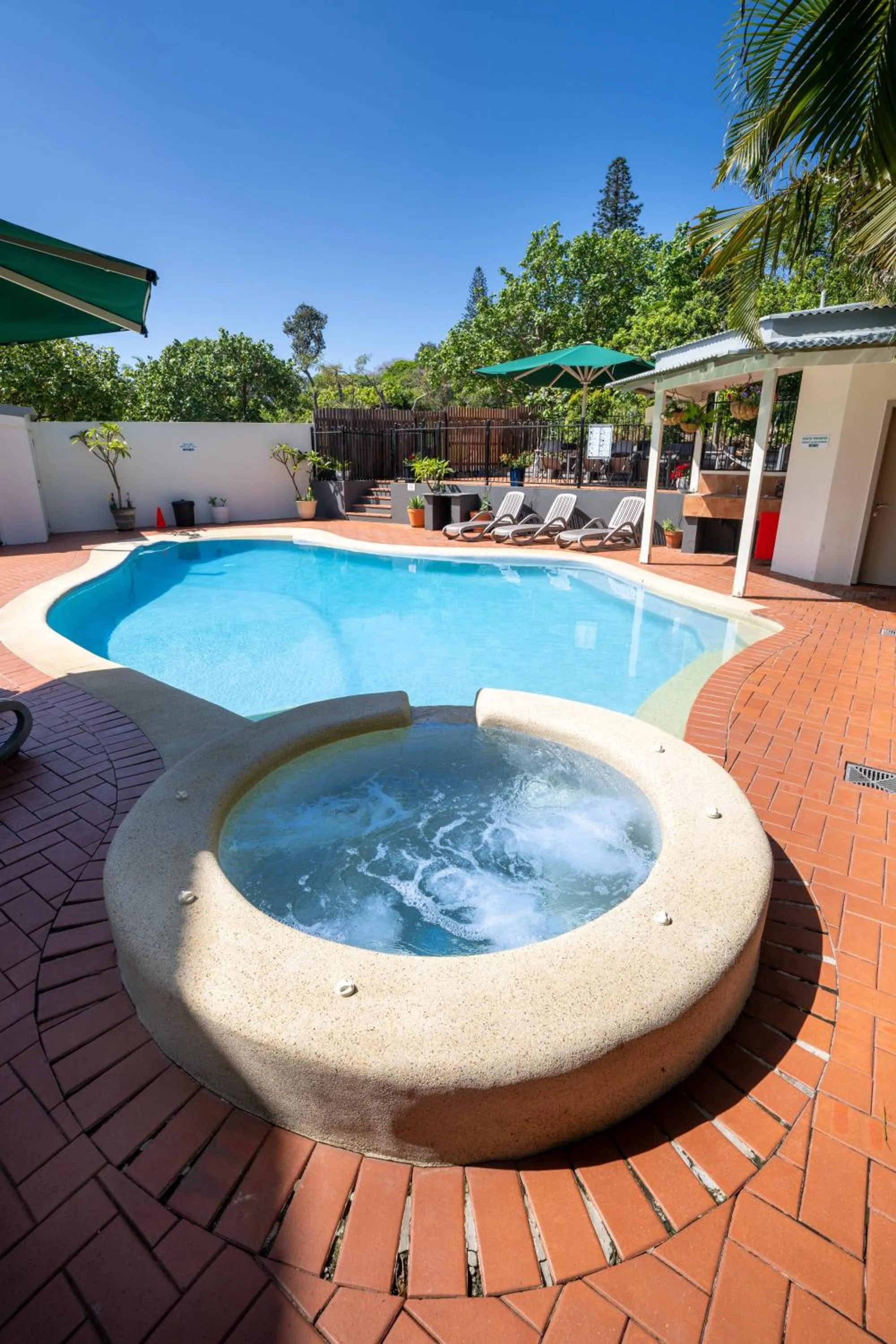 Whalewatch Ocean Beach Resort