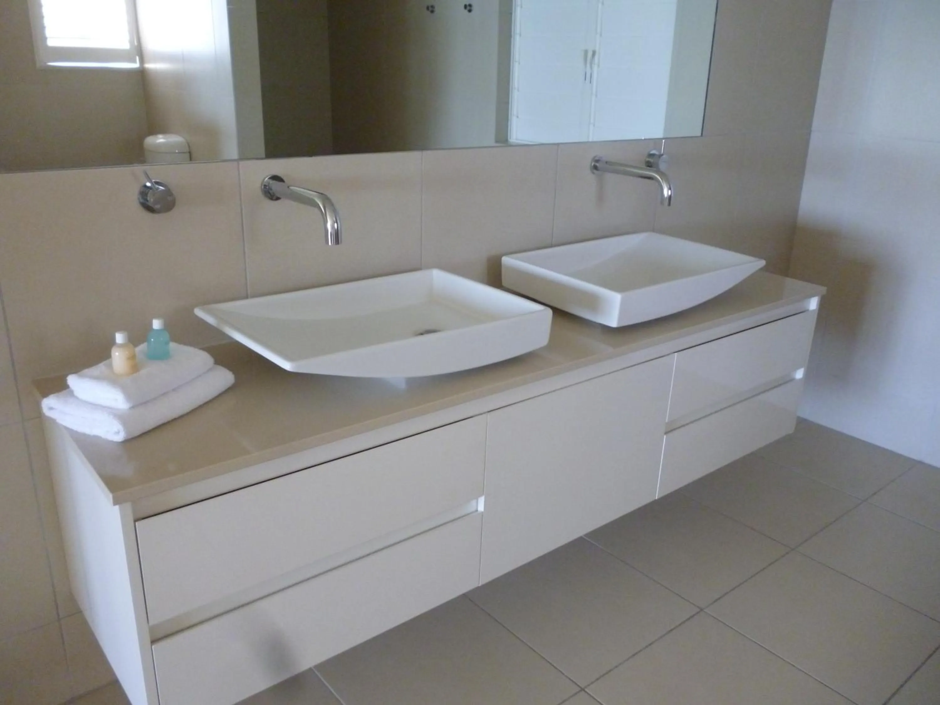 Bathroom in Sea Star Apartments