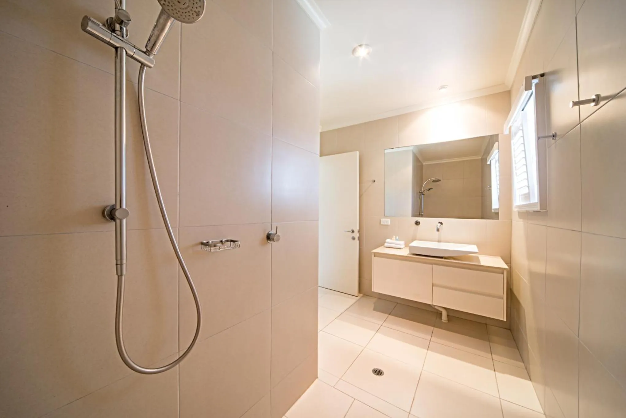 Shower in Sea Star Apartments