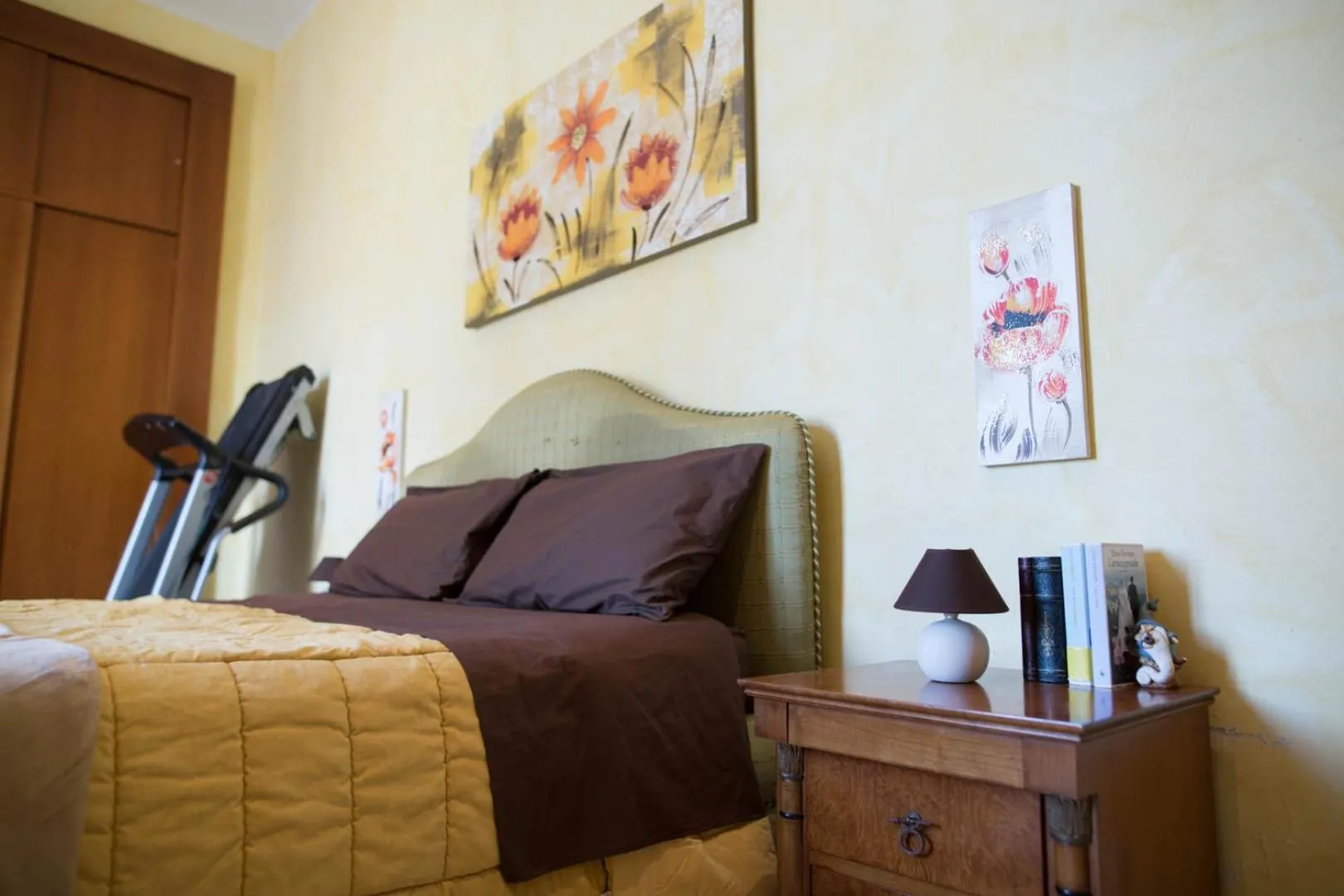 Bed in Suite Orchidea by Dimorra