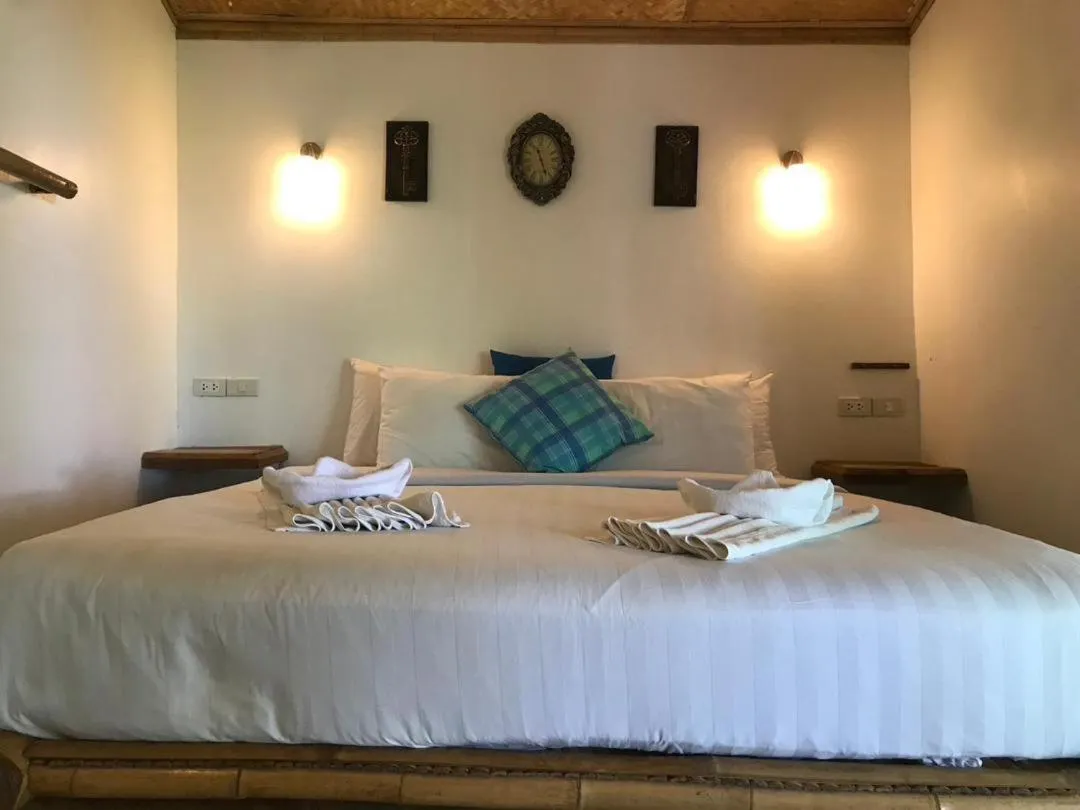 Bed in Mook Montra Resort Sea Front