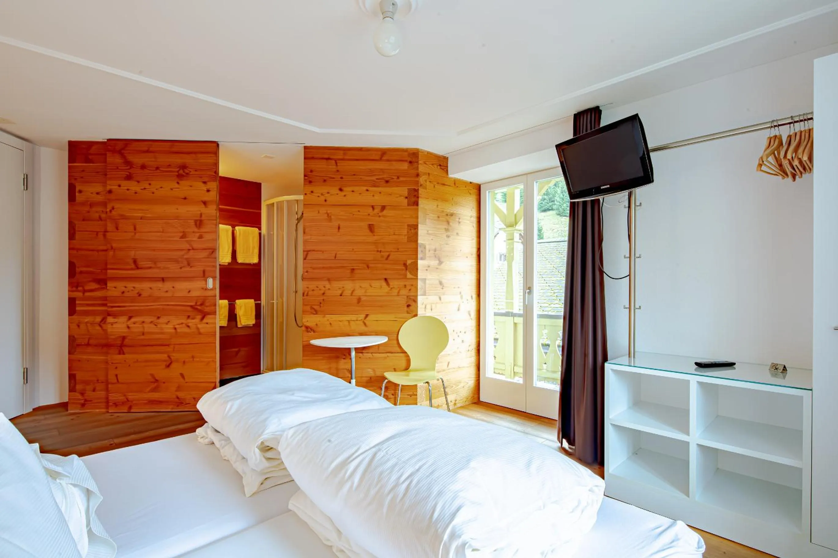 Photo of the whole room, Bed in Hotel Vallatscha