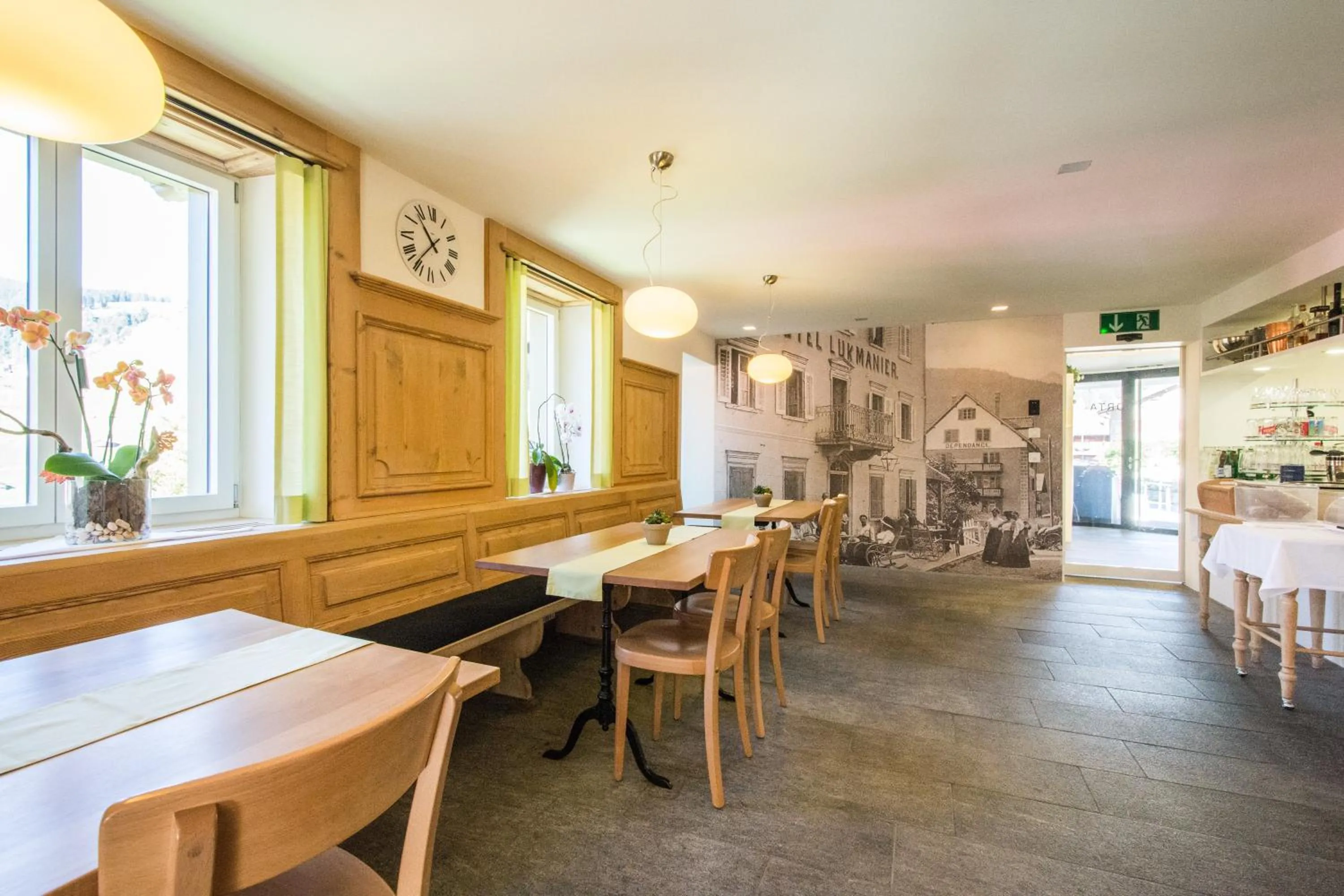 Restaurant/places to eat in Hotel Vallatscha