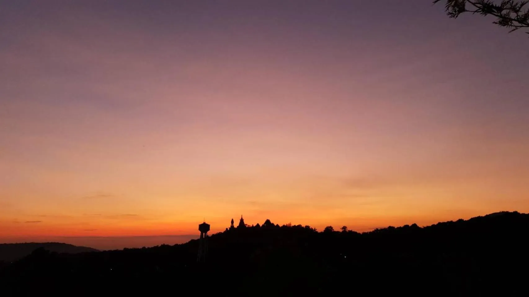 Sunset in Phu Sumphao Valley ภูสำเภา วัลเลย์ รีสอร์ต