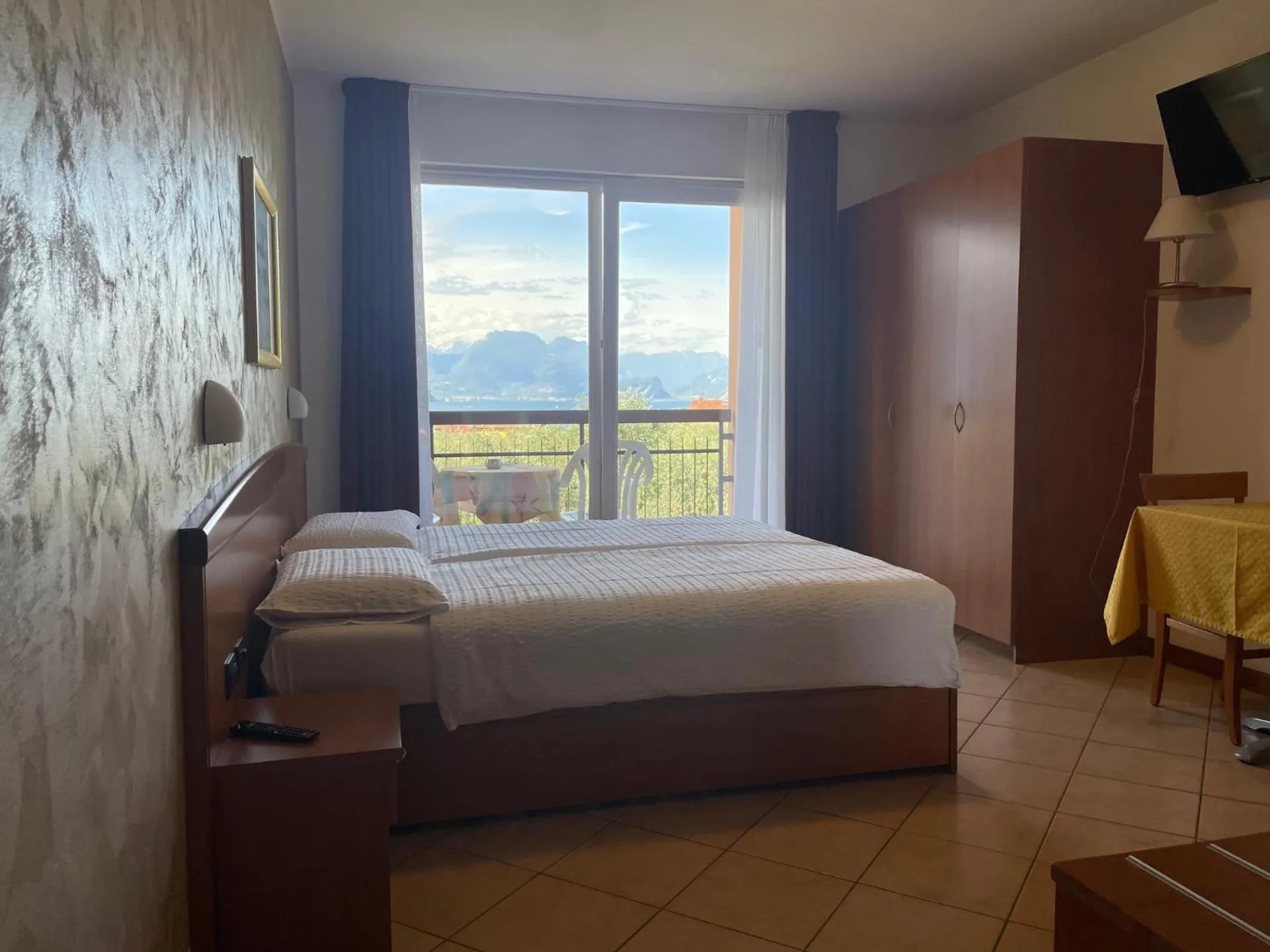 Bed in Hotel Casa Chincarini