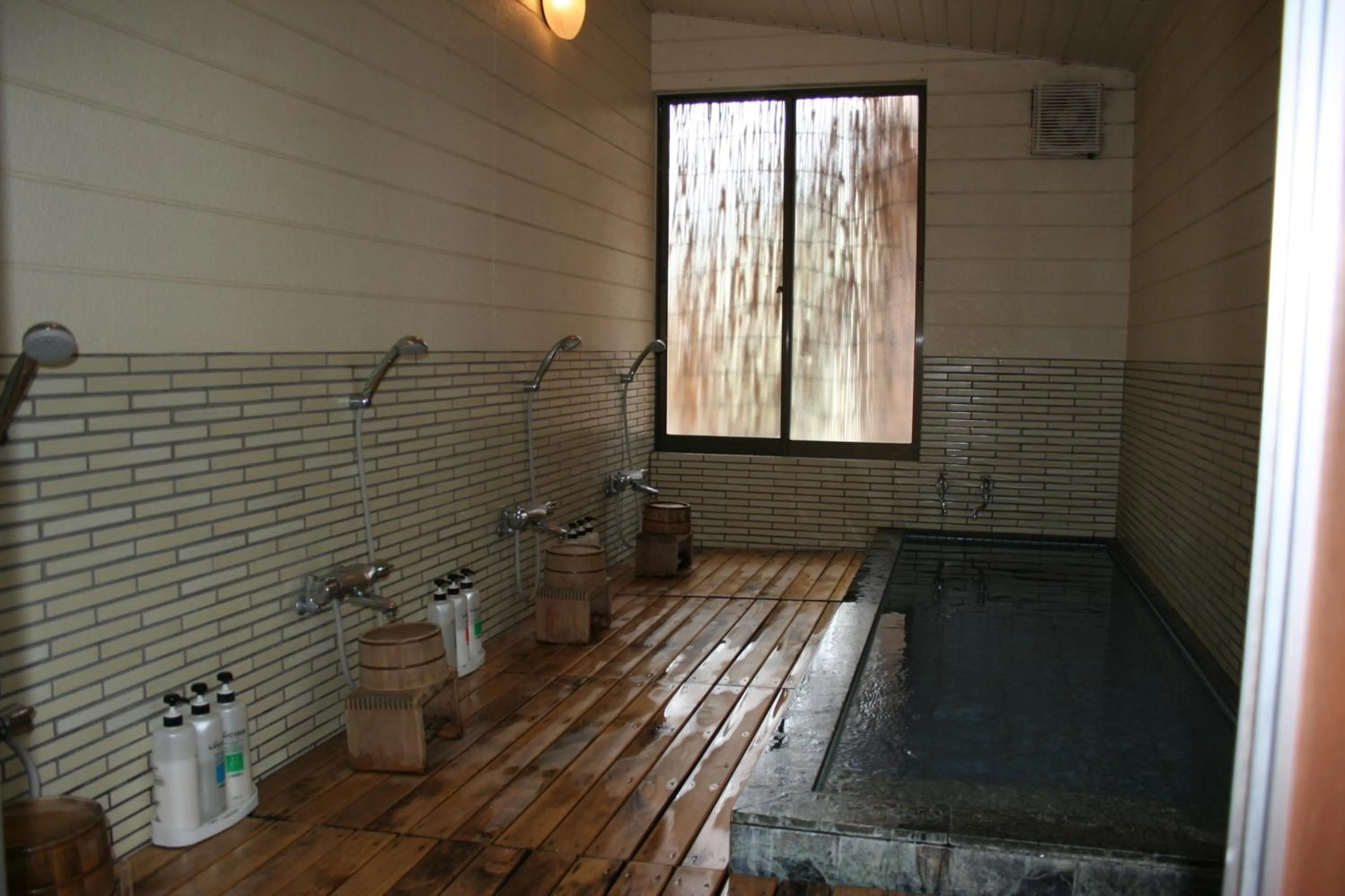Hot Spring Bath in Shinpuro
